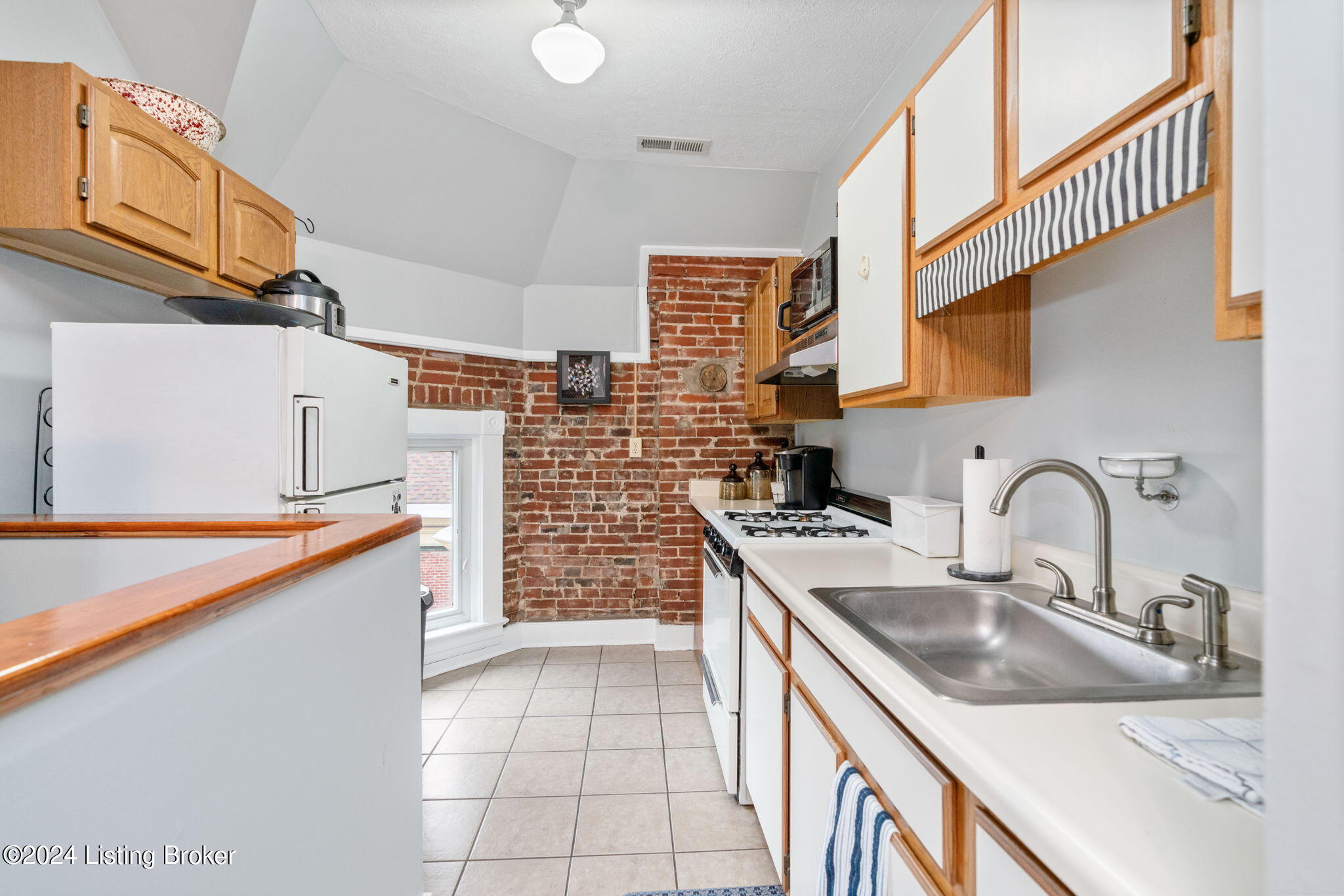 1513 Hepburn Ave