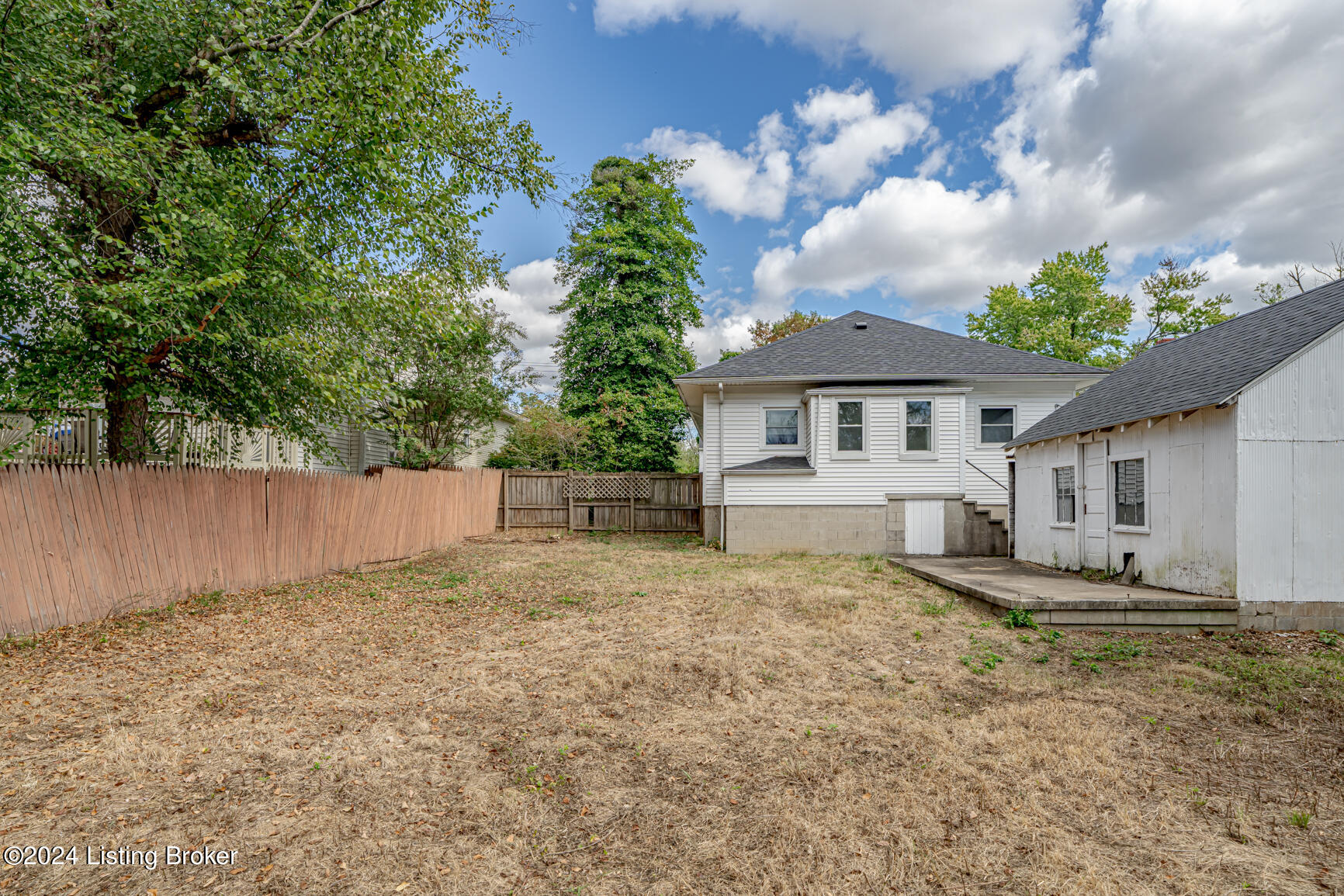 1004 Brown Ave