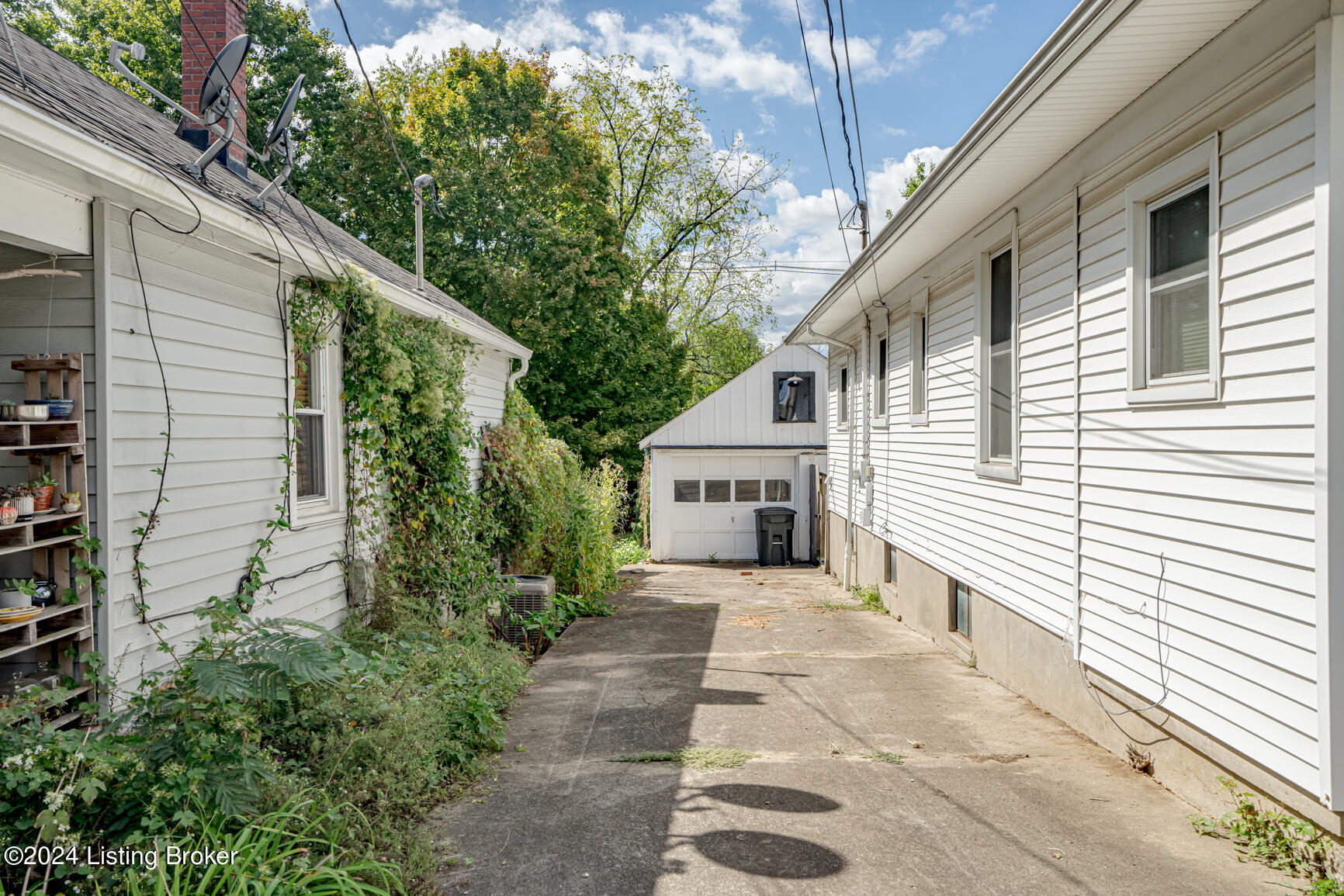 1004 Brown Ave