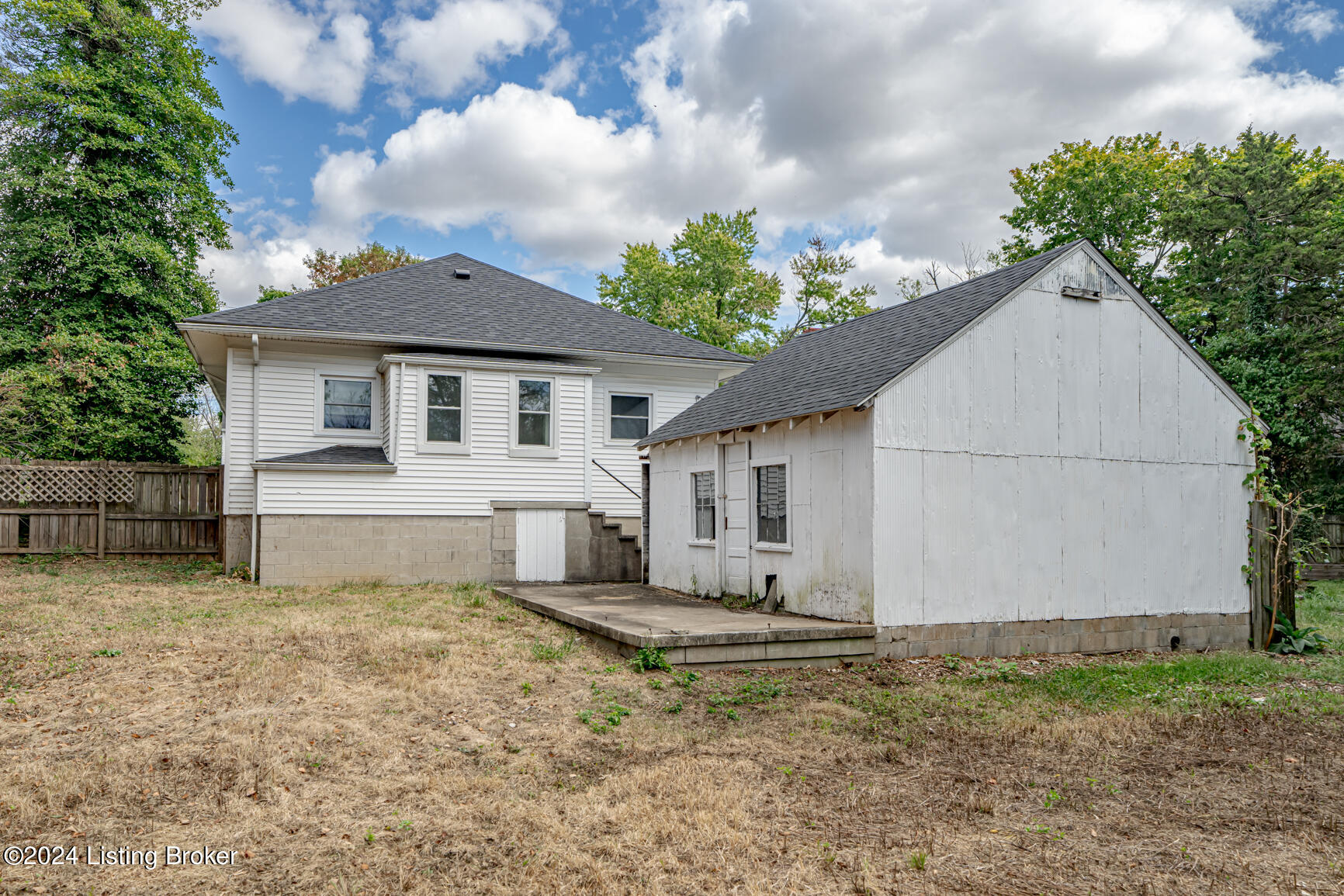 1004 Brown Ave