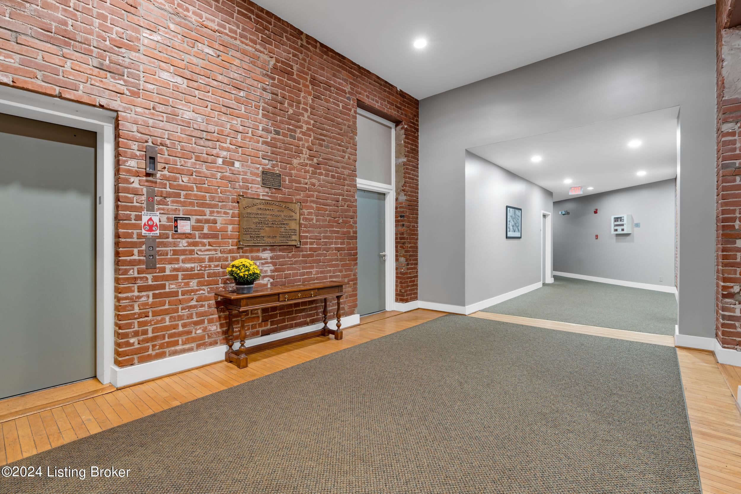 2525 George Rogers Clark Pl, 303