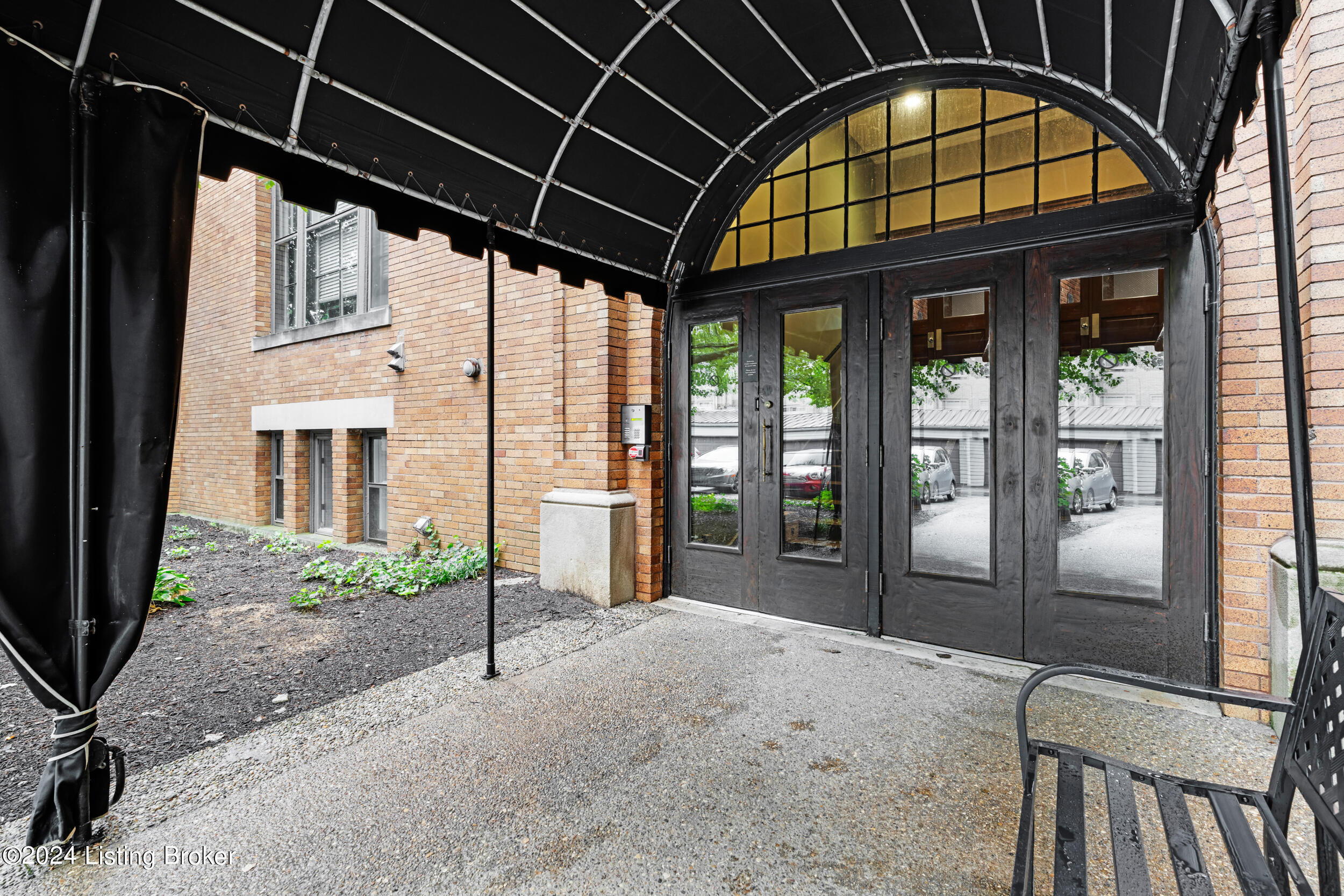 2525 George Rogers Clark Pl, 303
