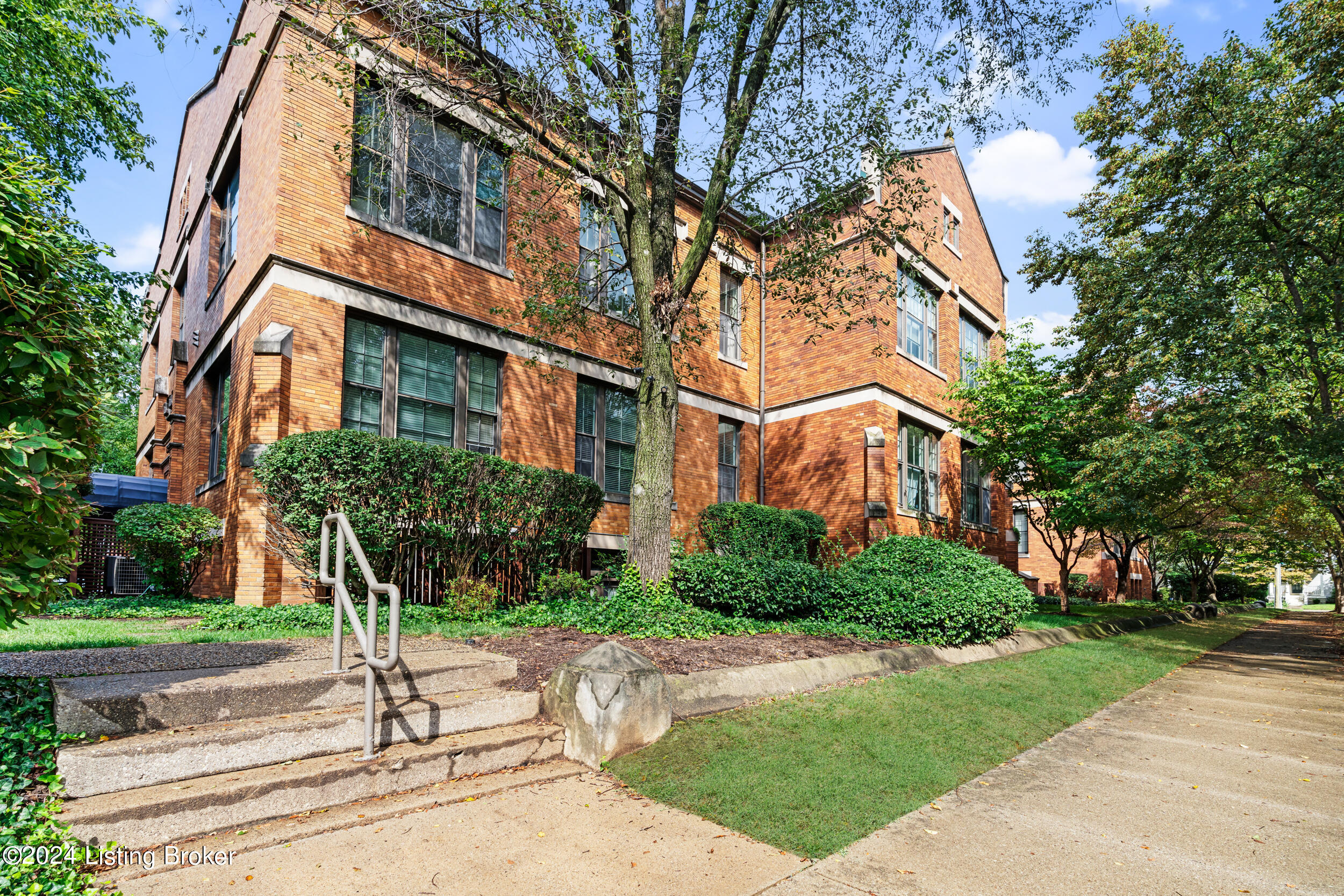 2525 George Rogers Clark Pl, 303