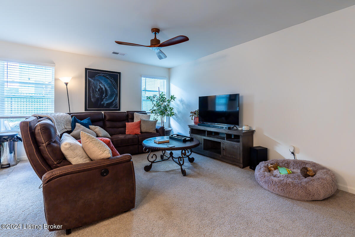 1518 Robin Rd