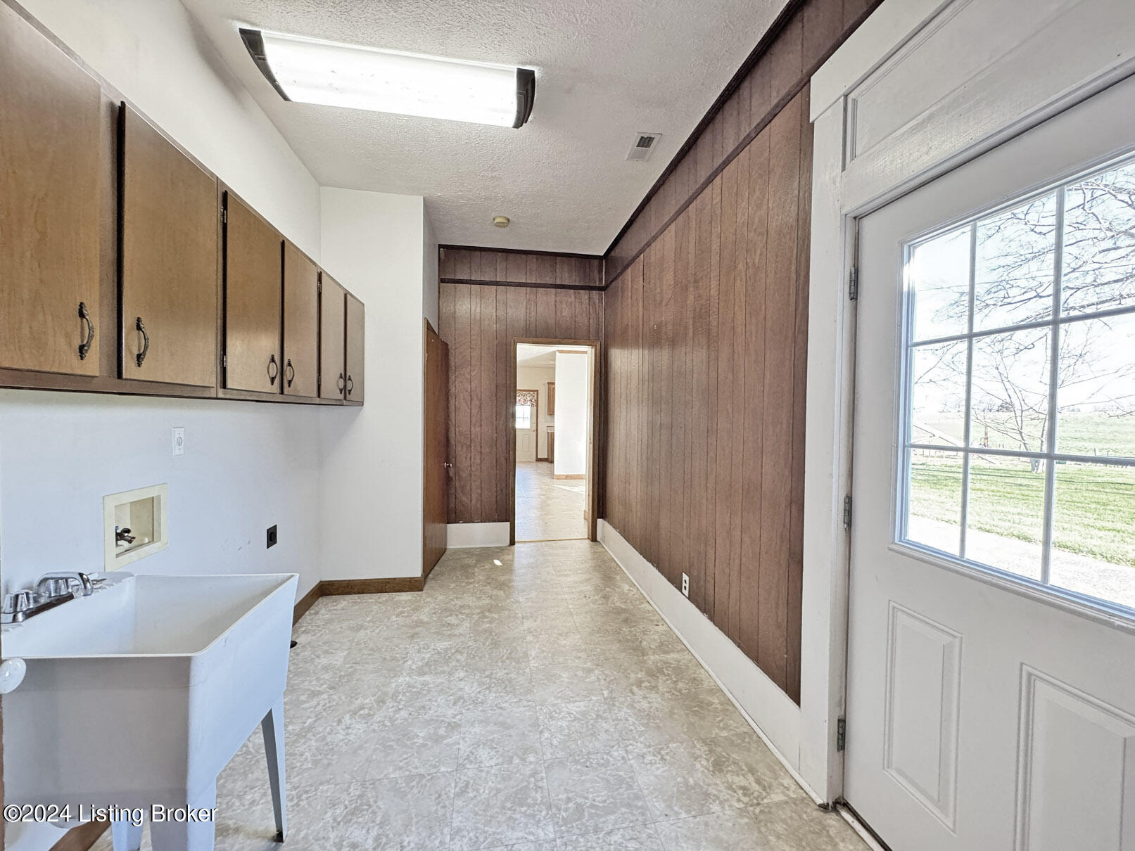 1216 Christianburg Rd