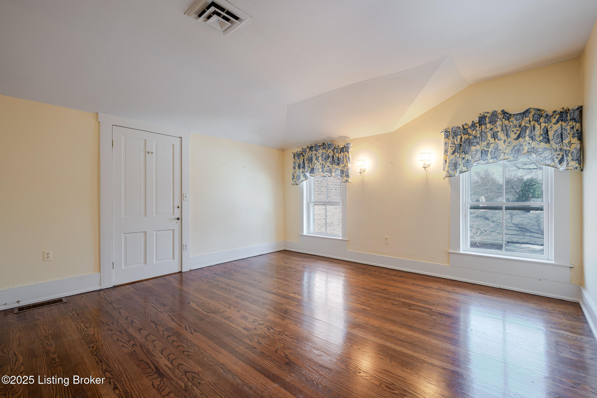 227 St Matthews Ave