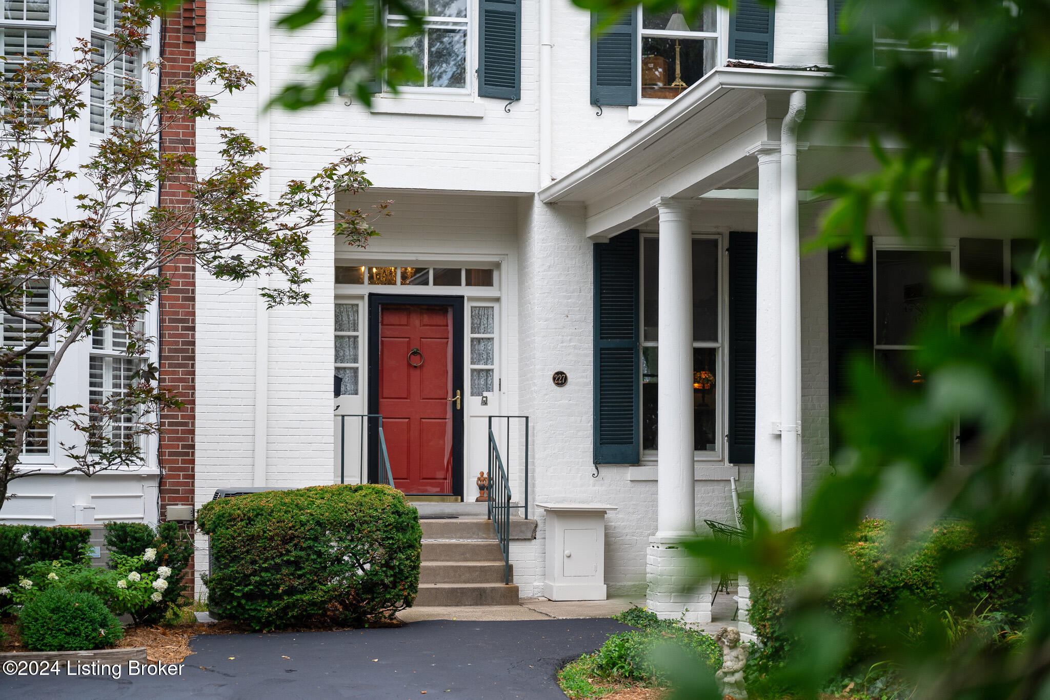 227 St Matthews Ave