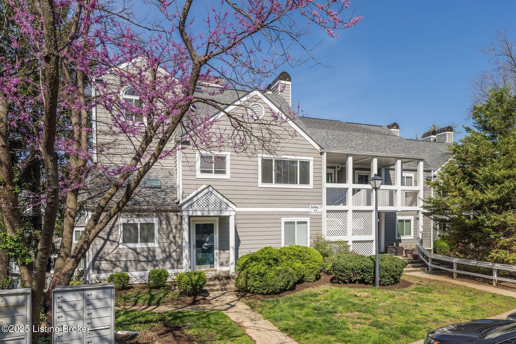 9 Lake Ave