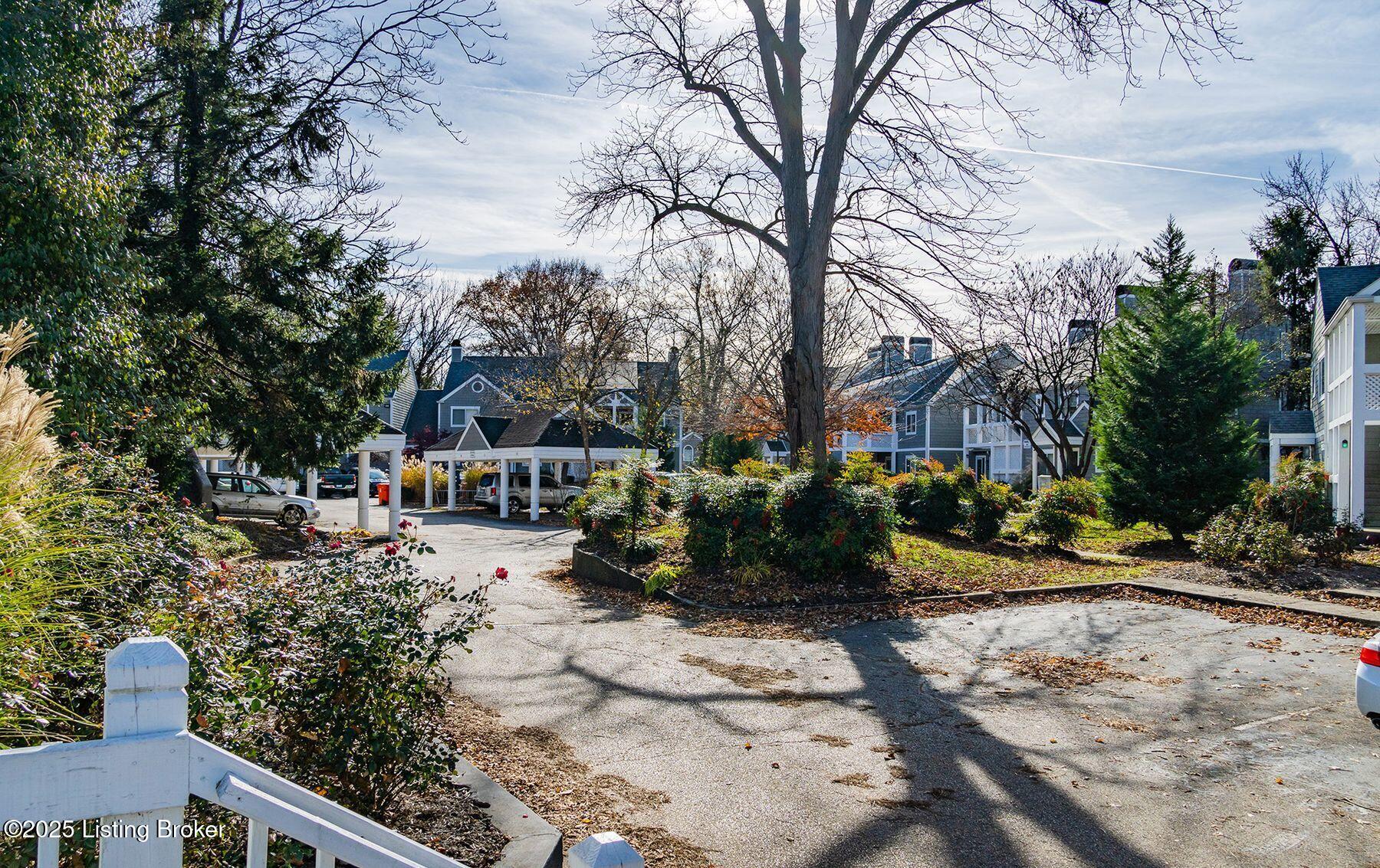 9 Lake Ave