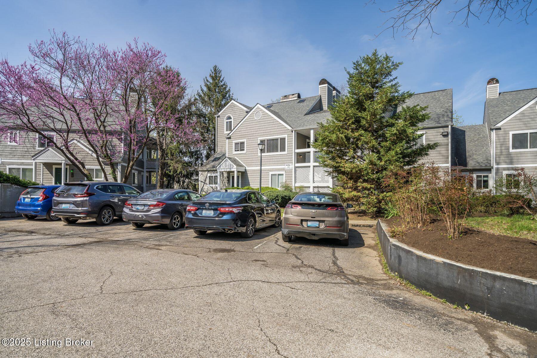 9 Lake Ave