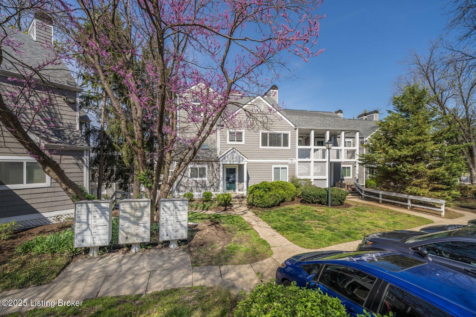 9 Lake Ave