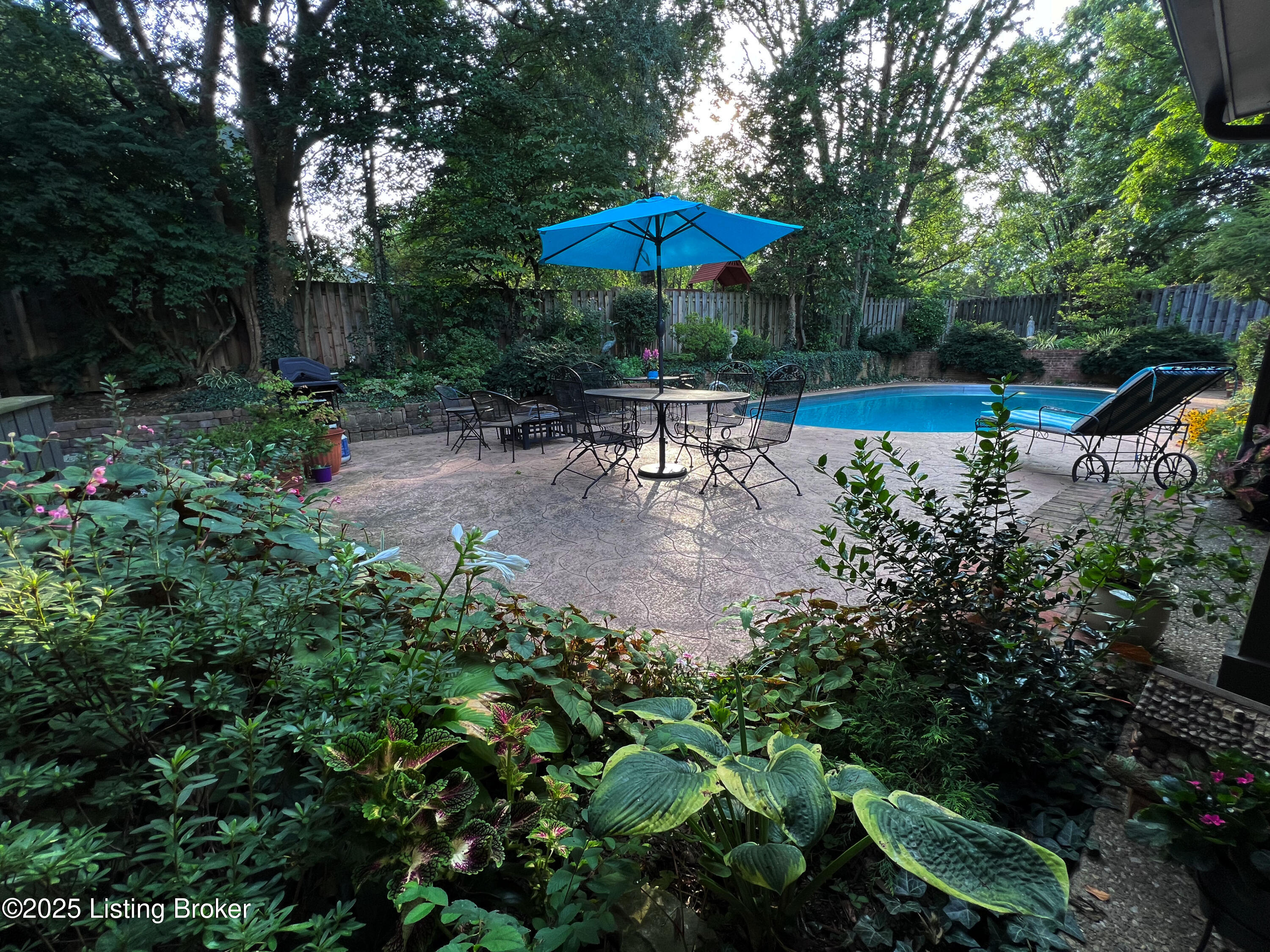 1824 Knollwood Rd