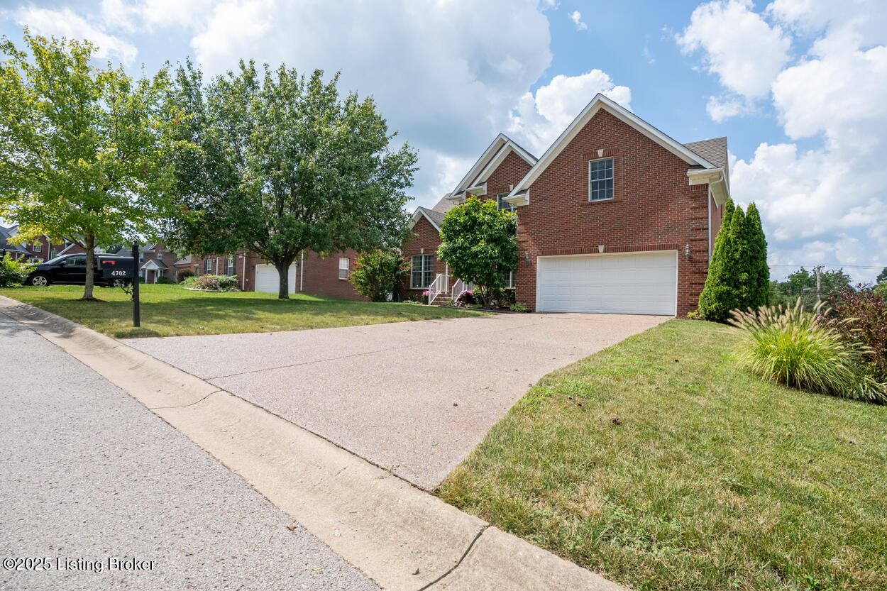 4702 Saratoga Springs Ct
