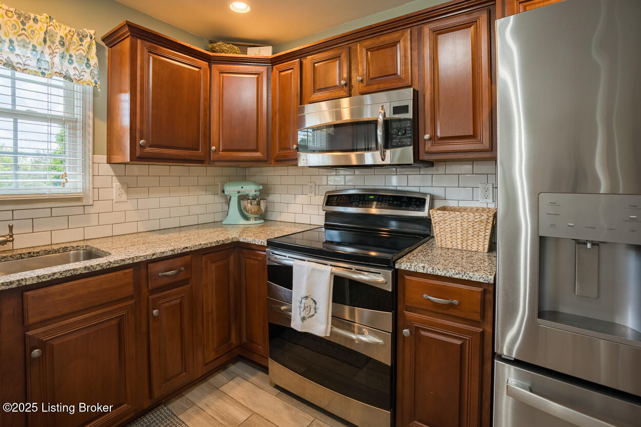 4702 Saratoga Springs Ct