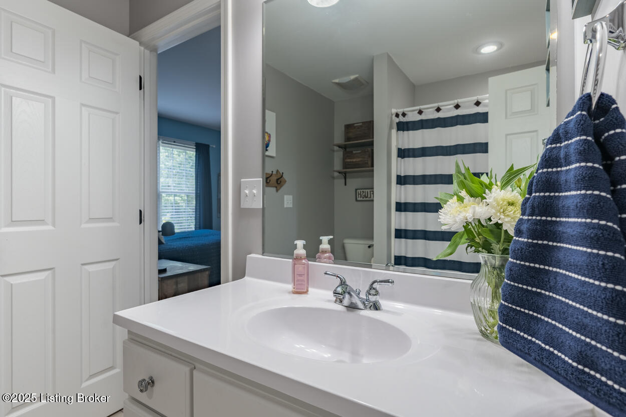 4702 Saratoga Springs Ct
