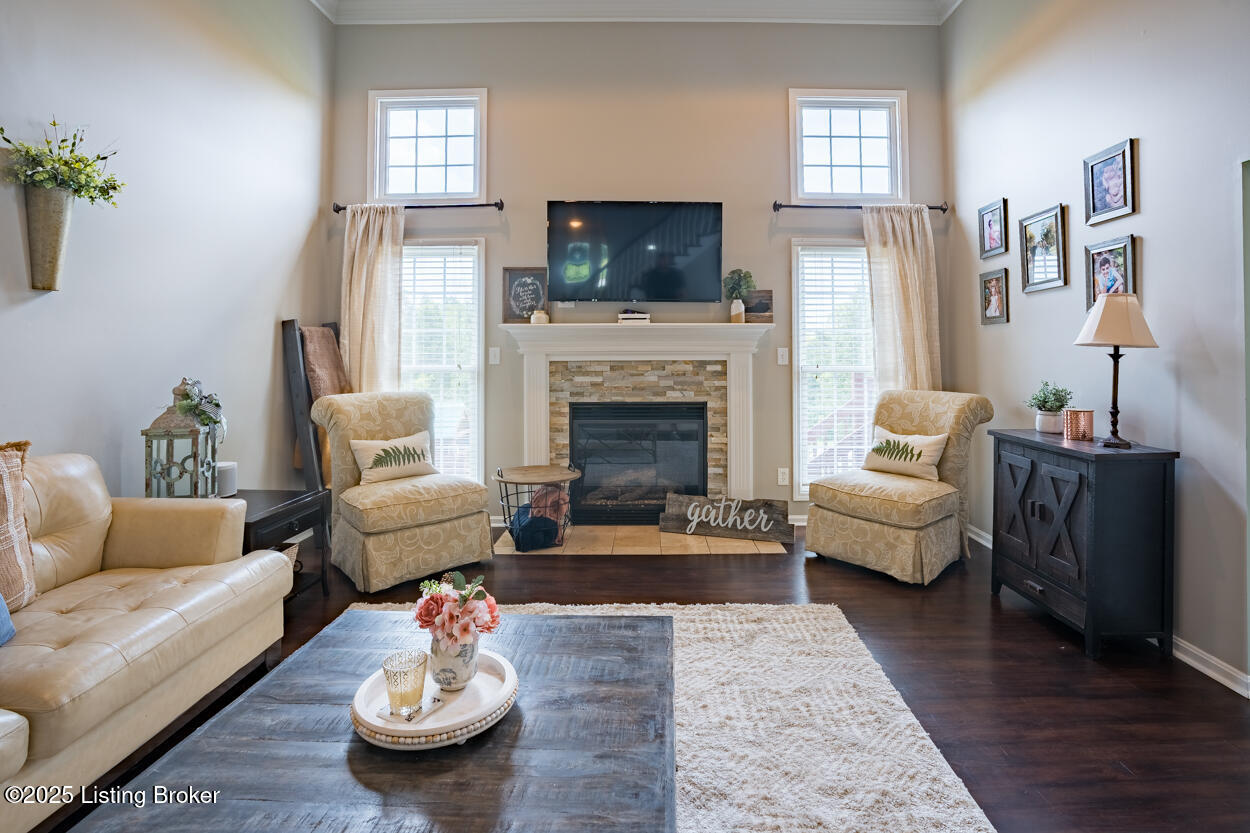 4702 Saratoga Springs Ct