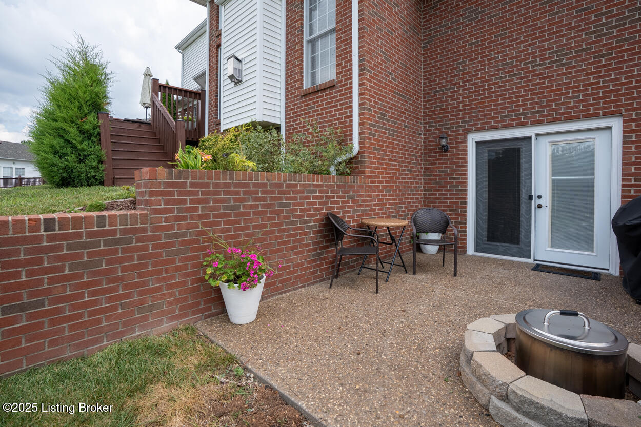 4702 Saratoga Springs Ct