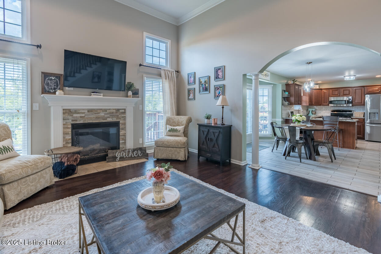 4702 Saratoga Springs Ct