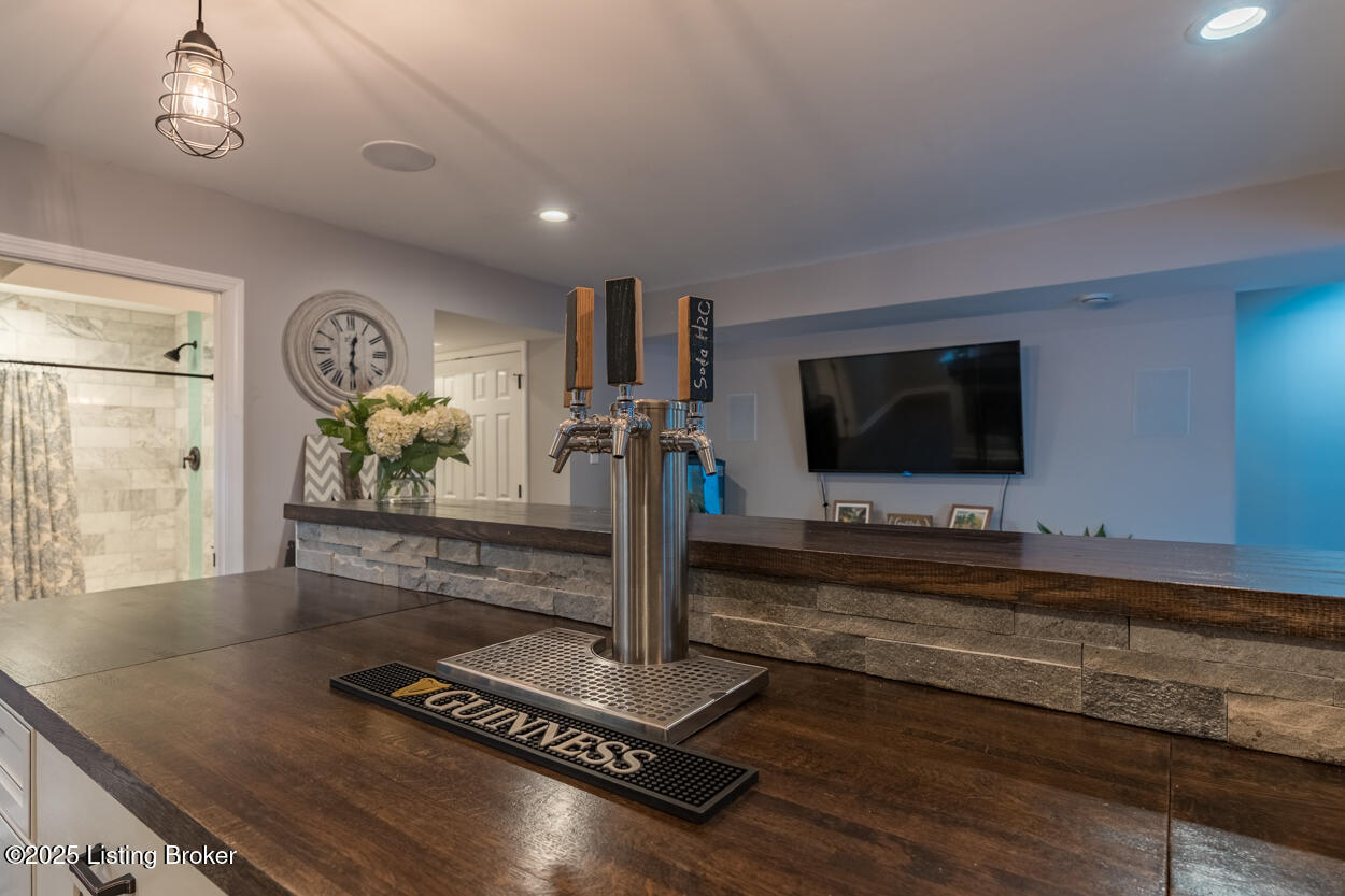 4702 Saratoga Springs Ct