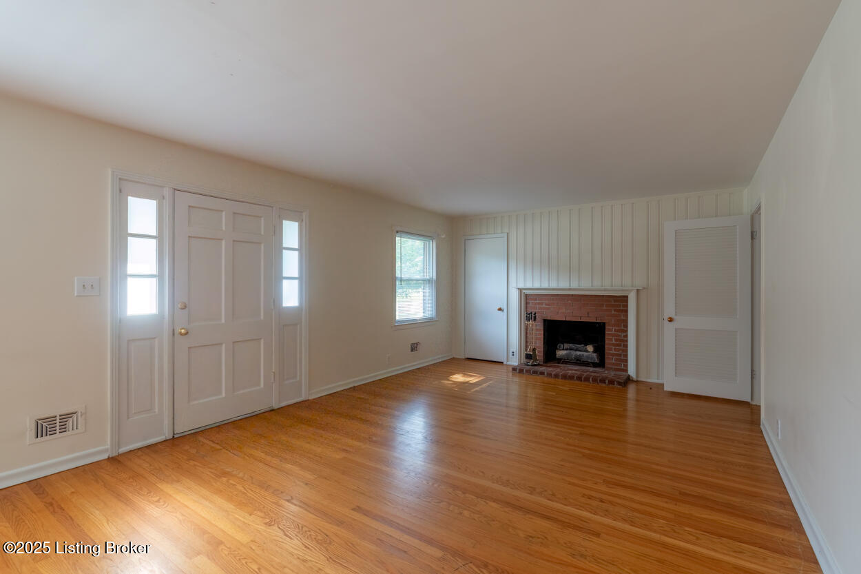 1415 Girard Dr