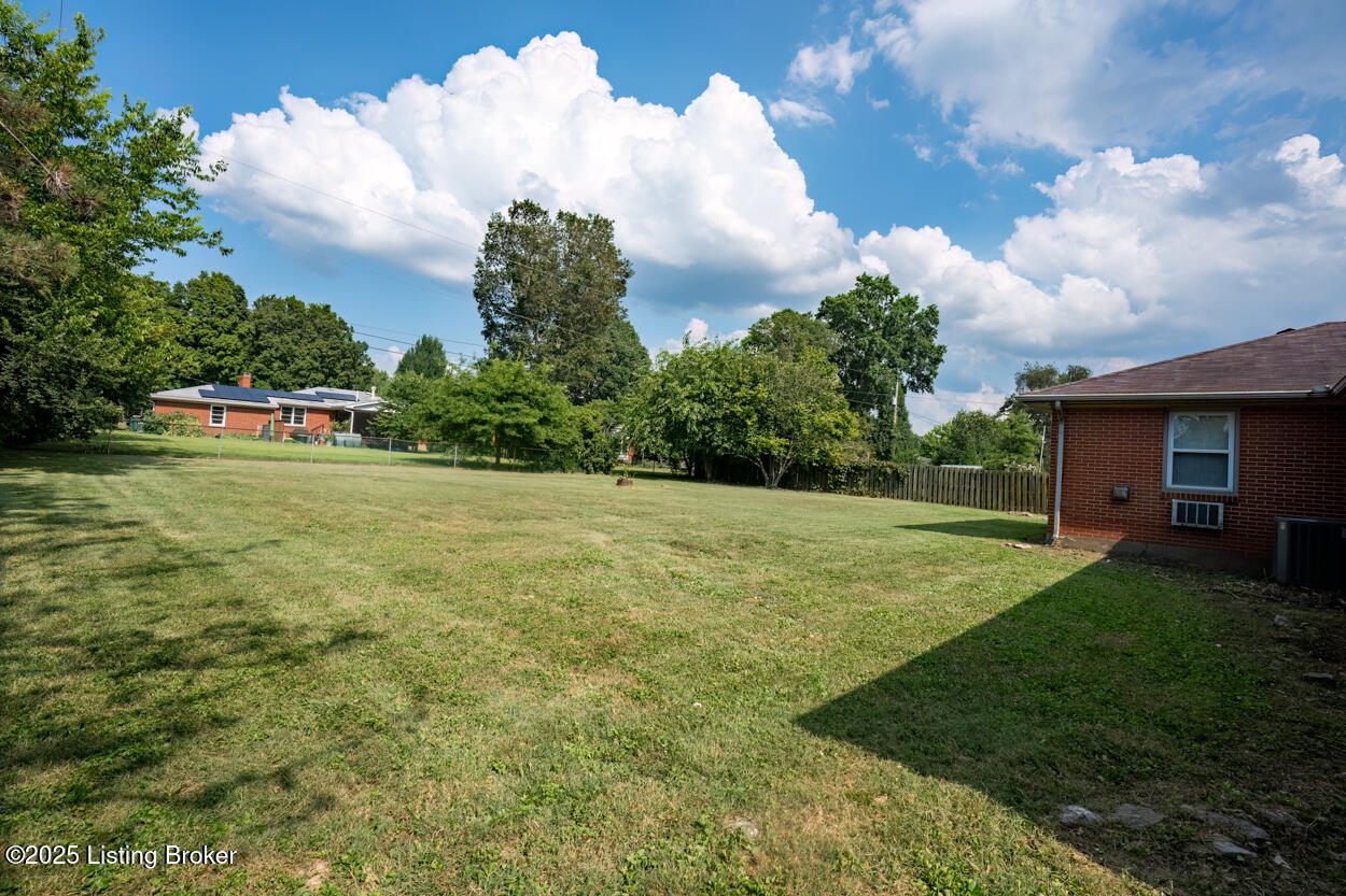 1415 Girard Dr