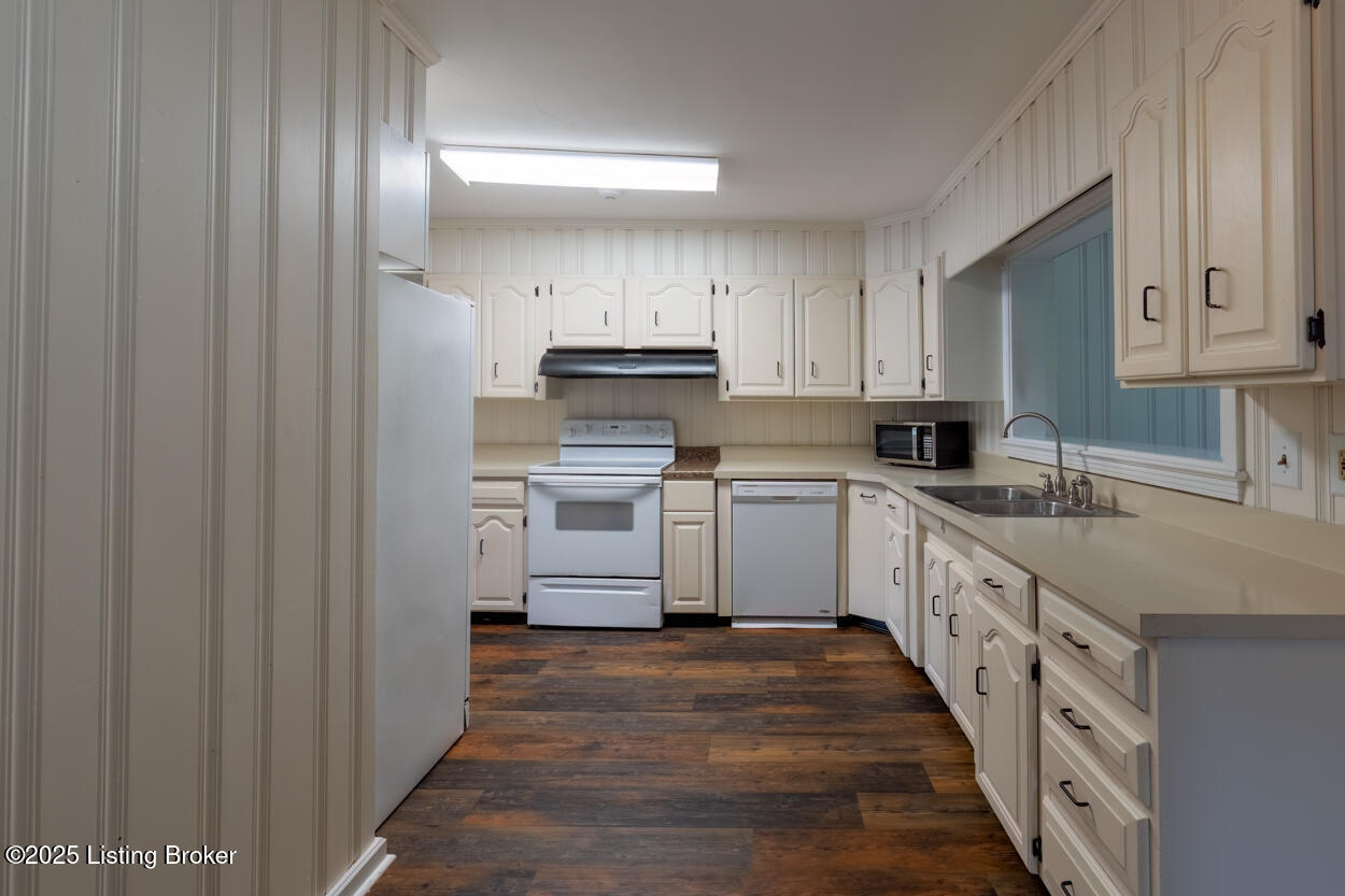1415 Girard Dr