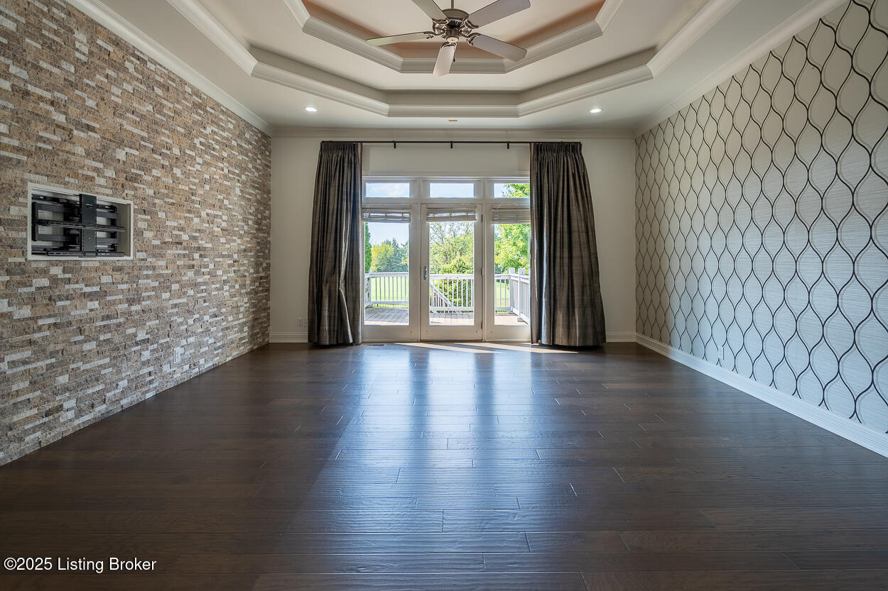 15407 Crystal Springs Way