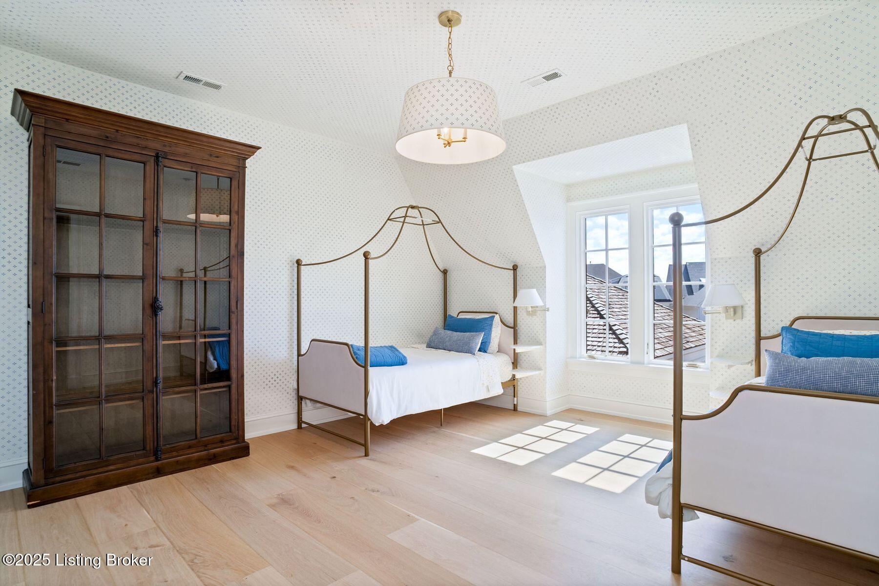 8220 Sutherland Farm Rd