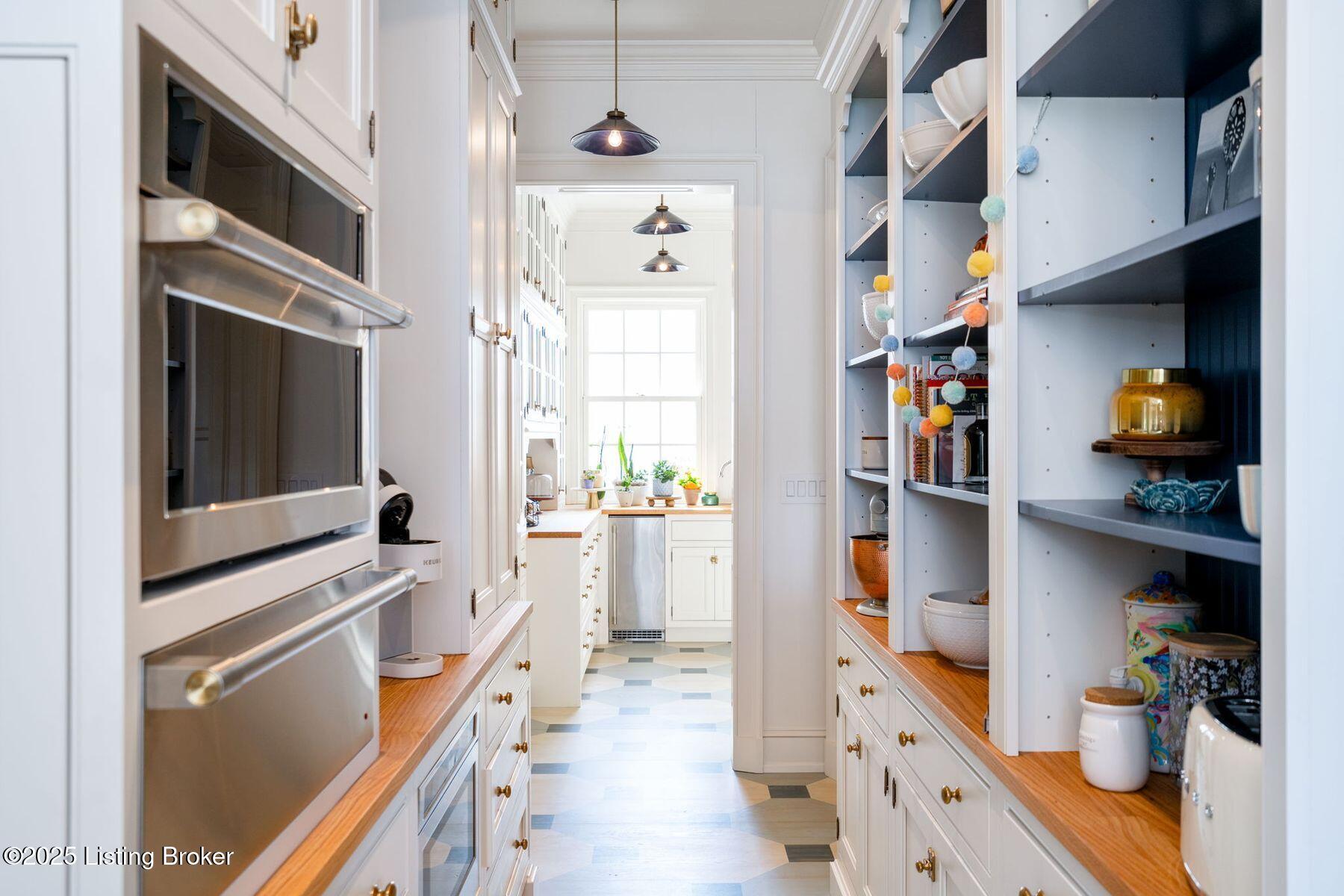 8220 Sutherland Farm Rd