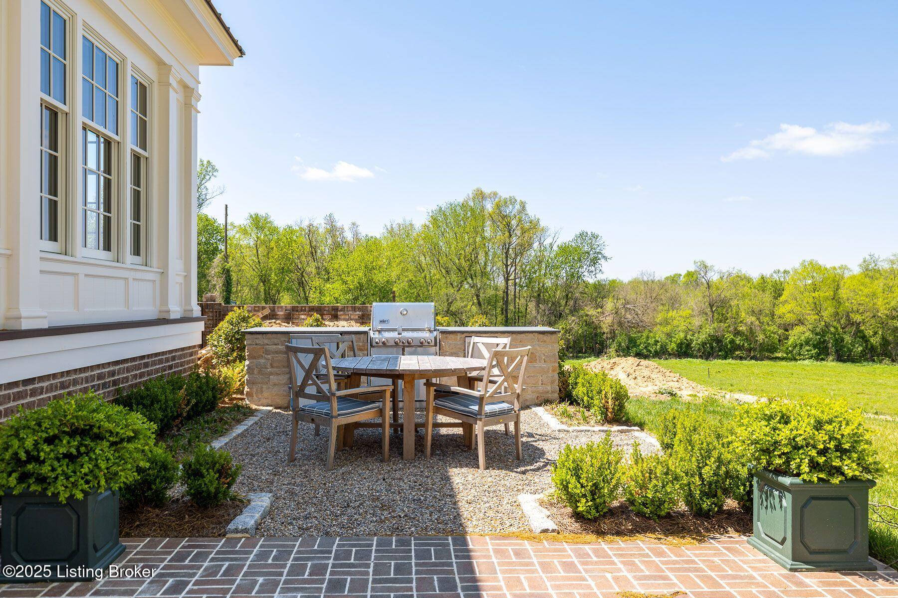 8220 Sutherland Farm Rd