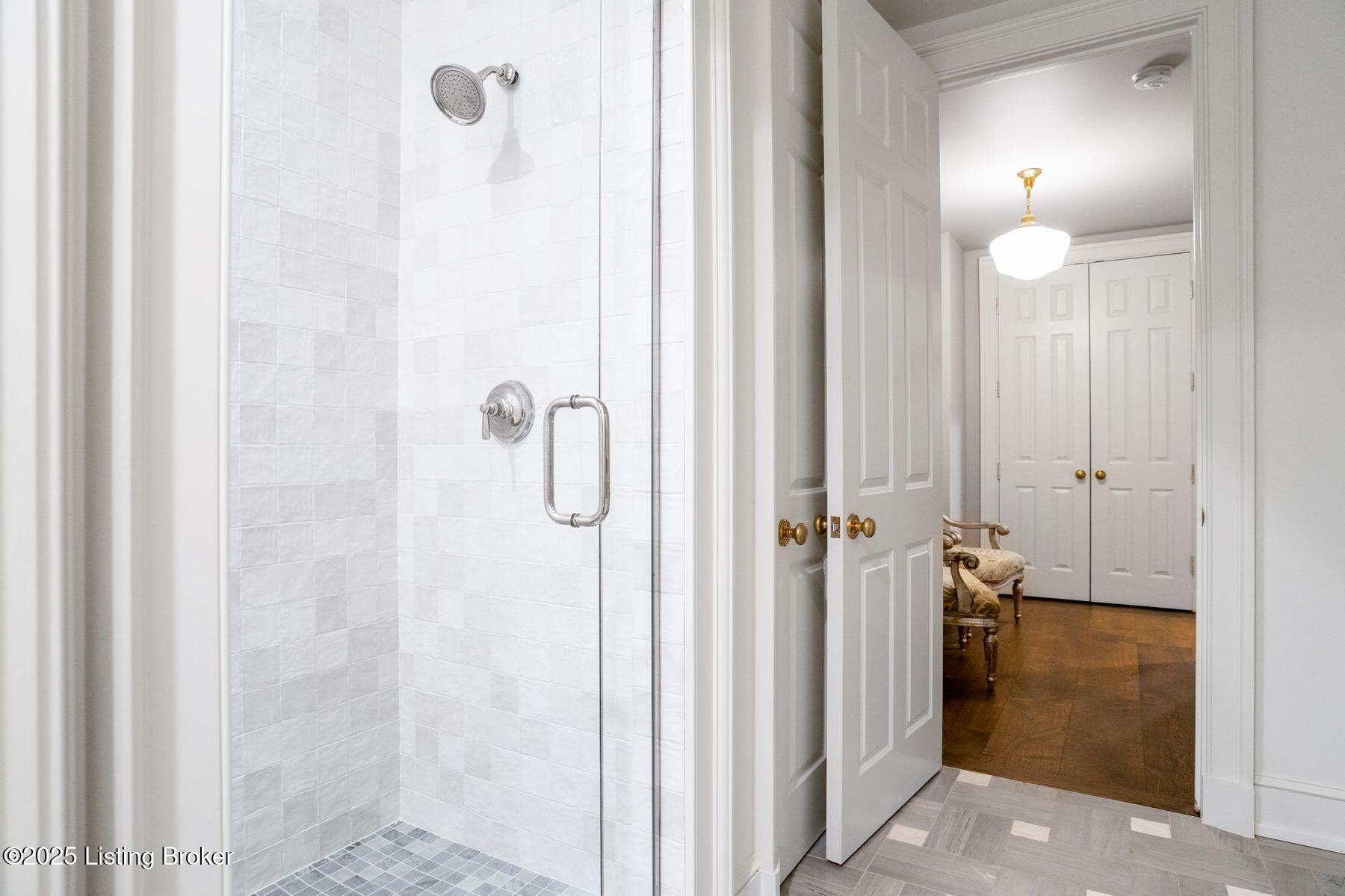 8220 Sutherland Farm Rd