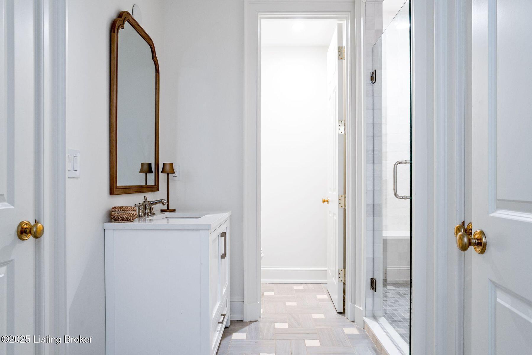 8220 Sutherland Farm Rd