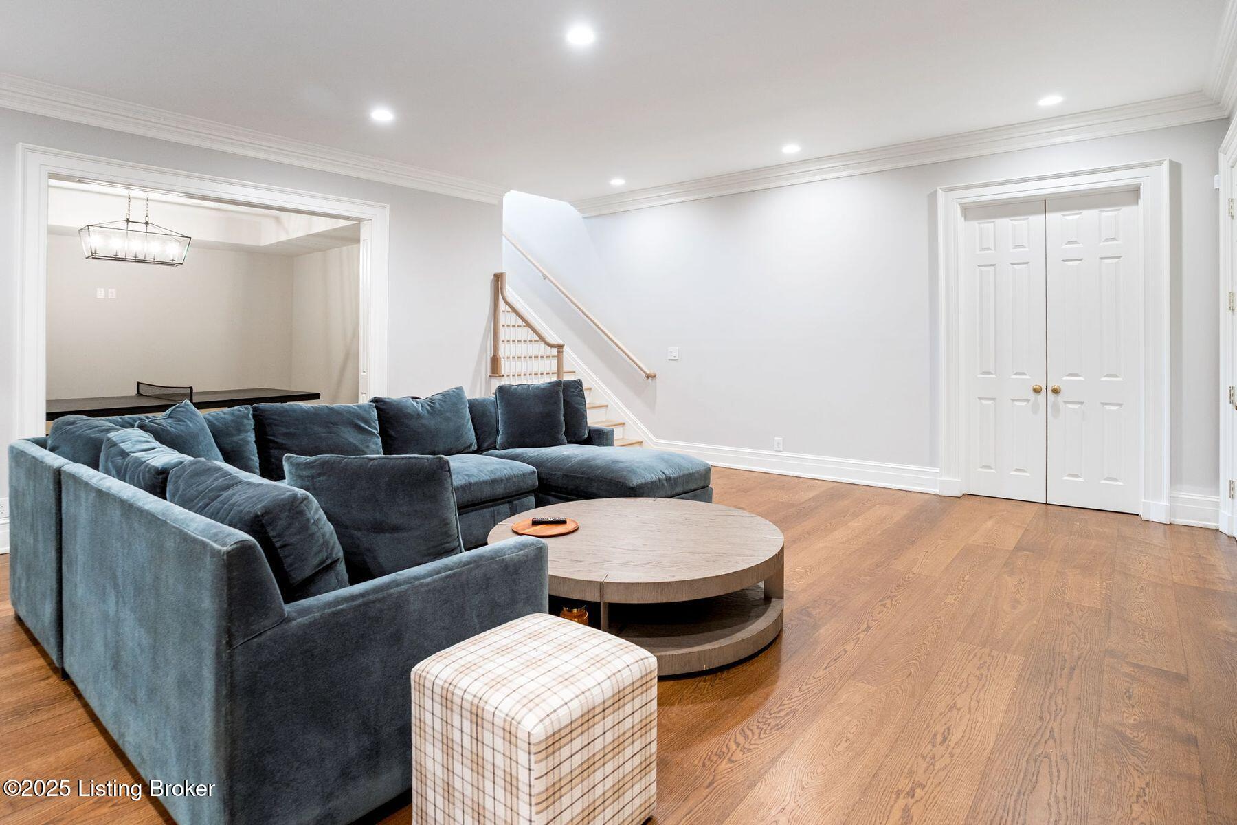 8220 Sutherland Farm Rd