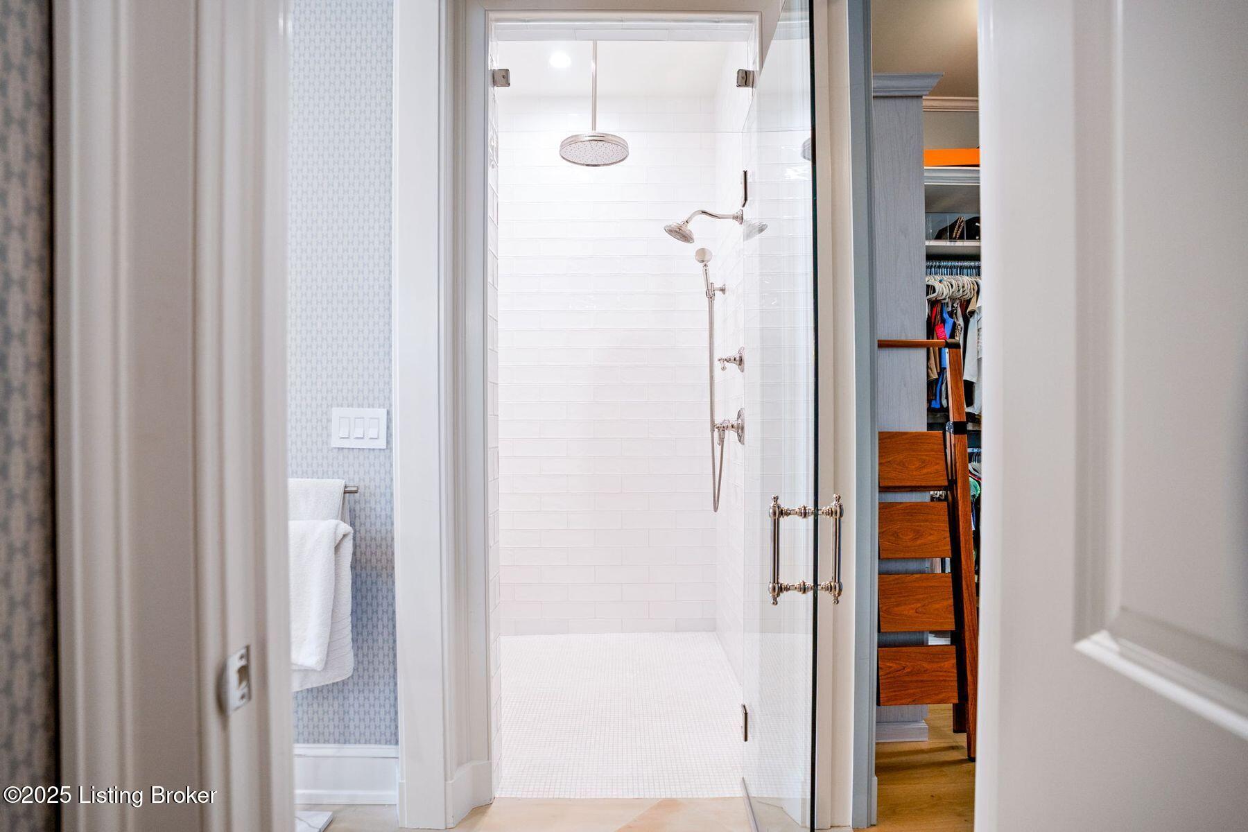 8220 Sutherland Farm Rd