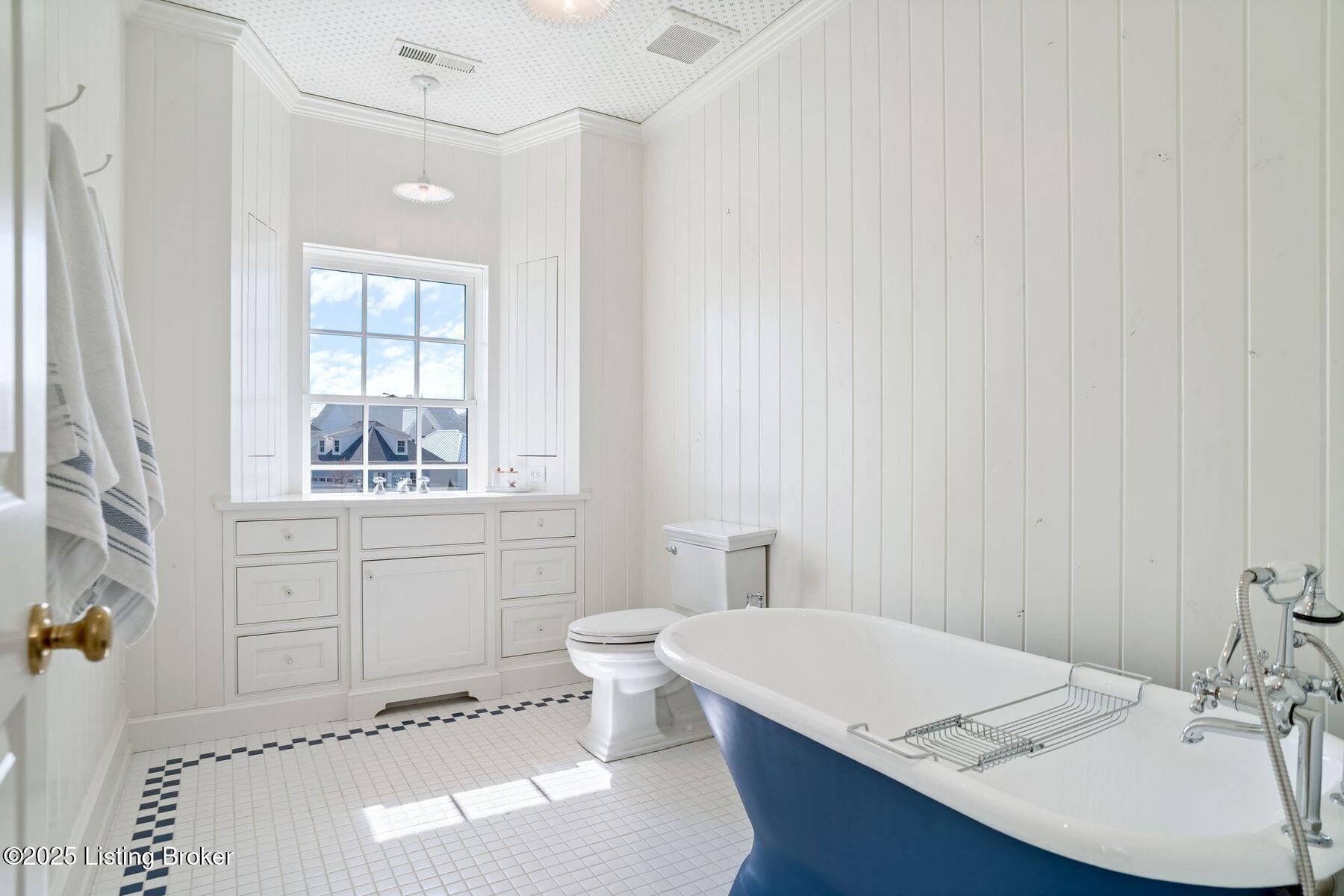 8220 Sutherland Farm Rd