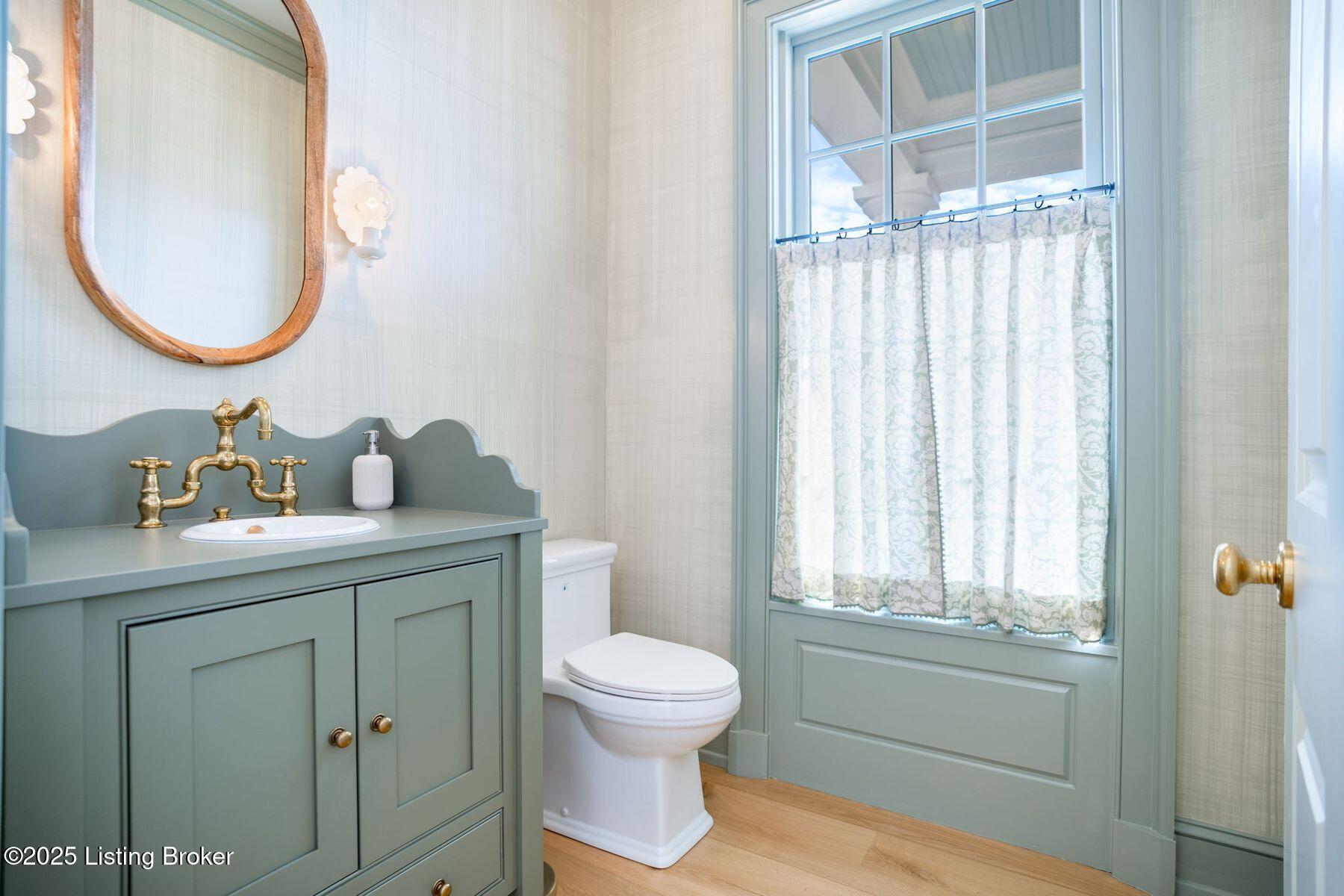 8220 Sutherland Farm Rd