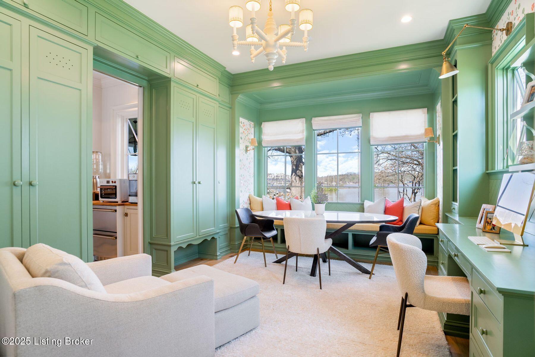 8220 Sutherland Farm Rd