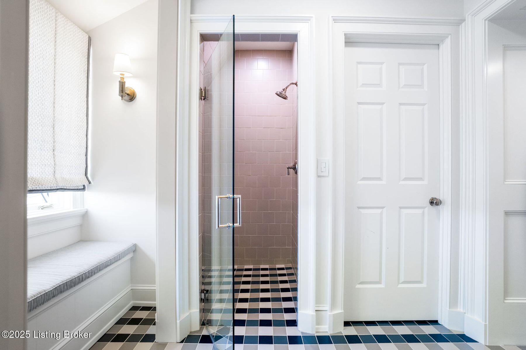 8220 Sutherland Farm Rd