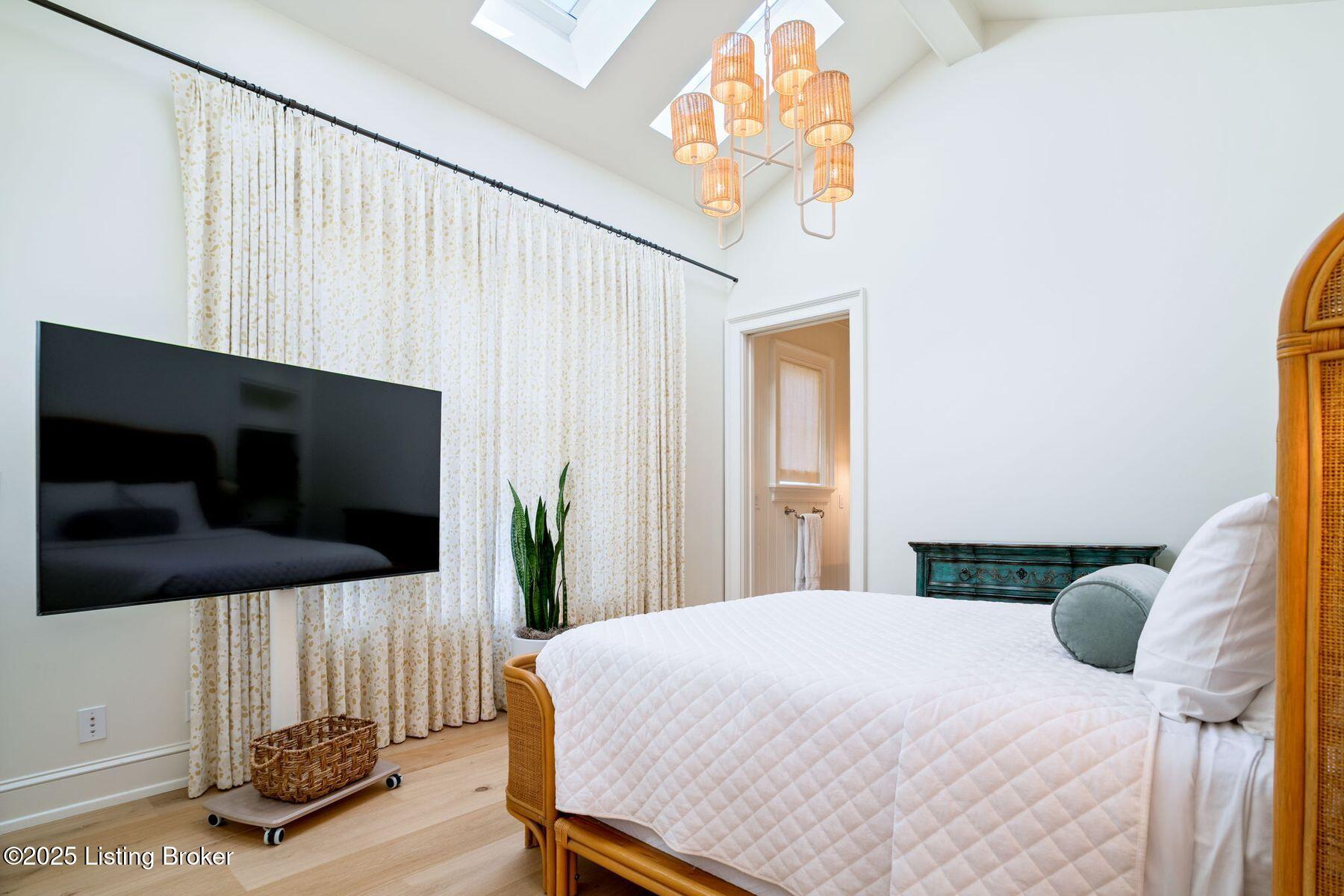 8220 Sutherland Farm Rd