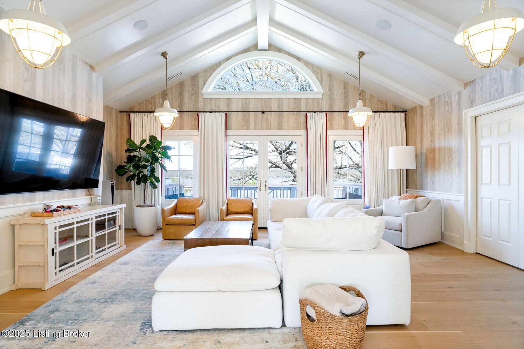 8220 Sutherland Farm Rd