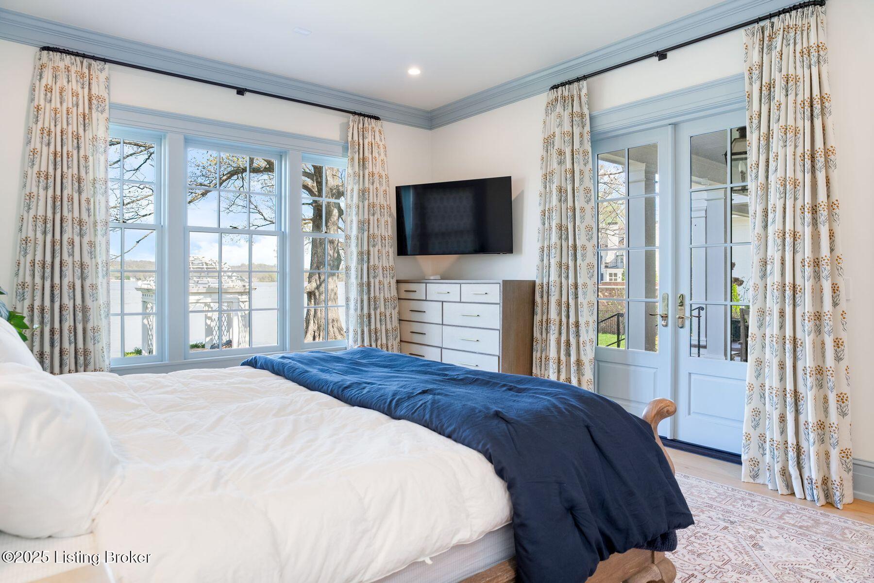 8220 Sutherland Farm Rd