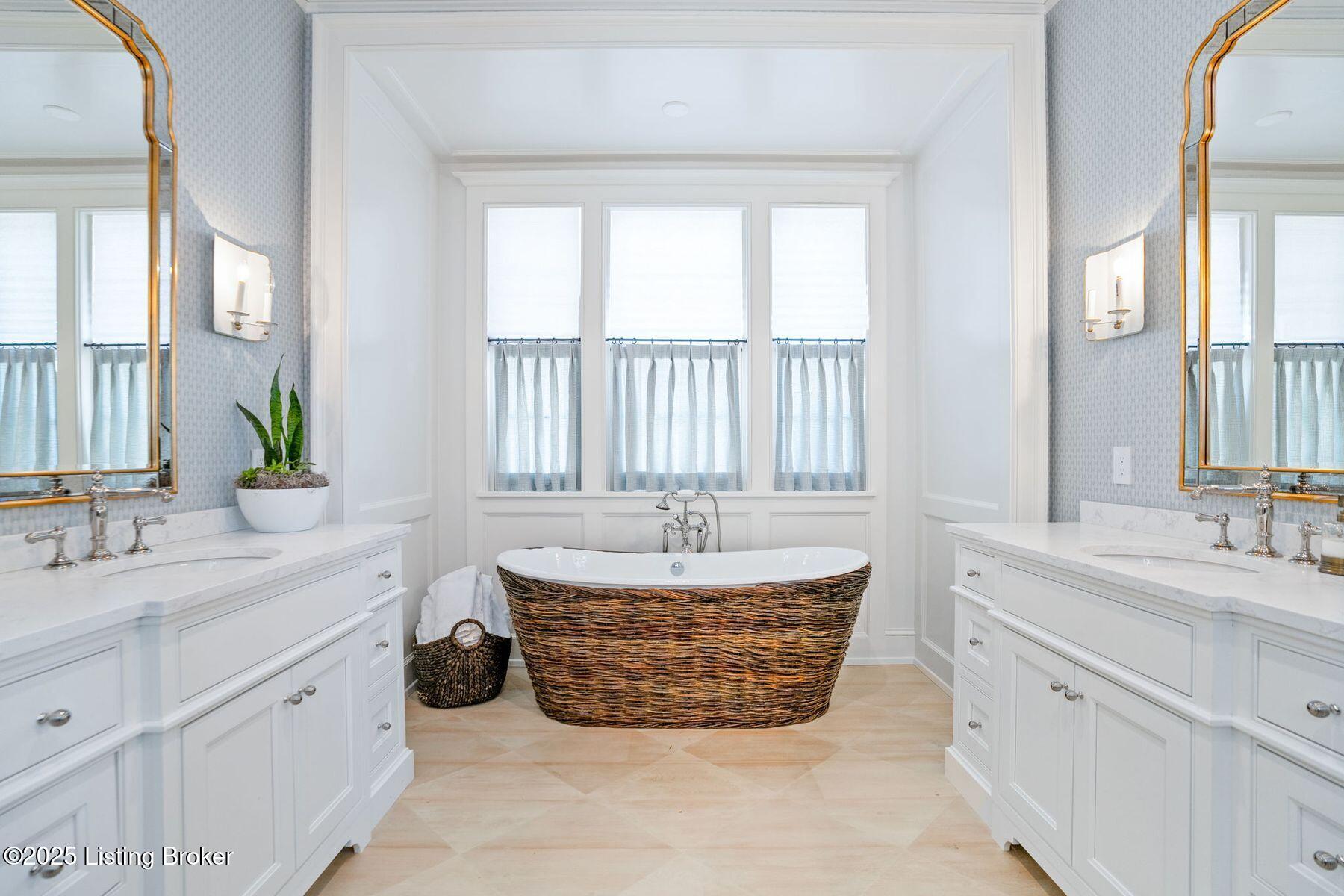 8220 Sutherland Farm Rd