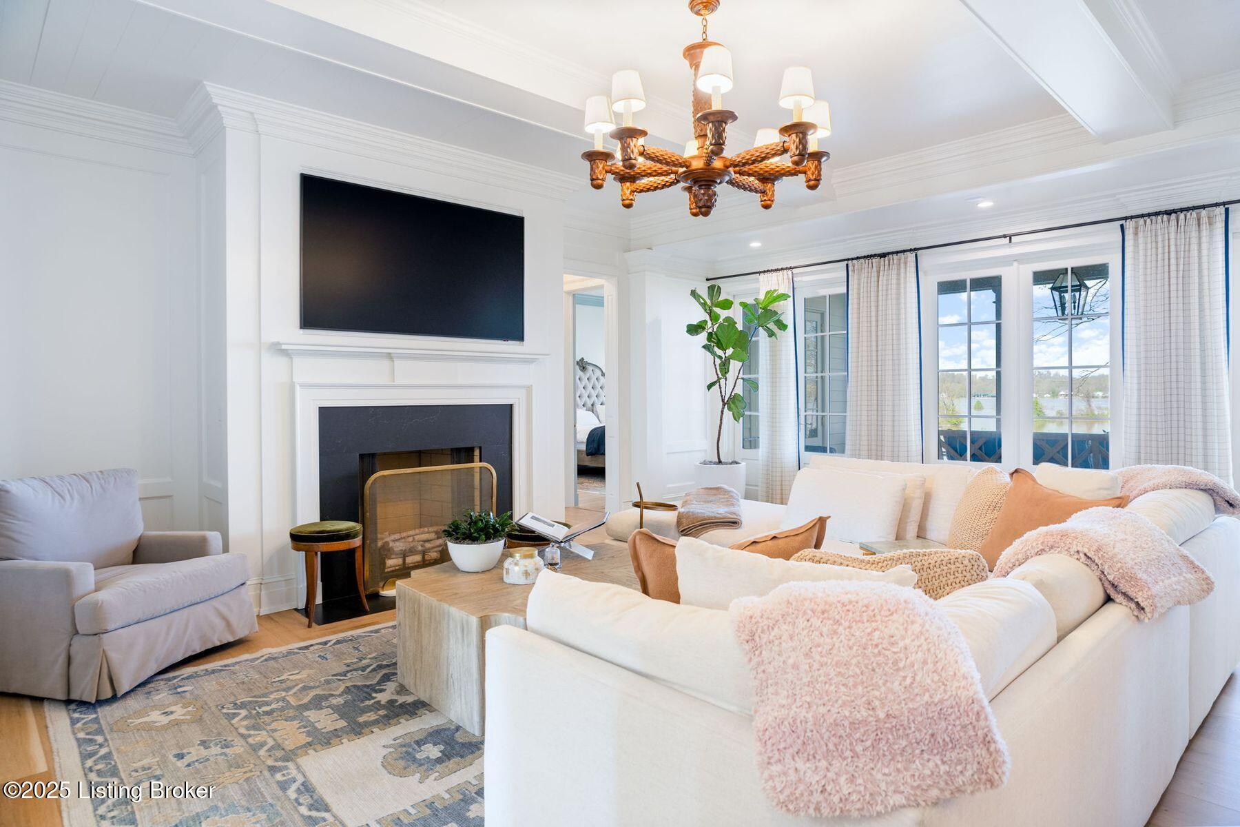 8220 Sutherland Farm Rd