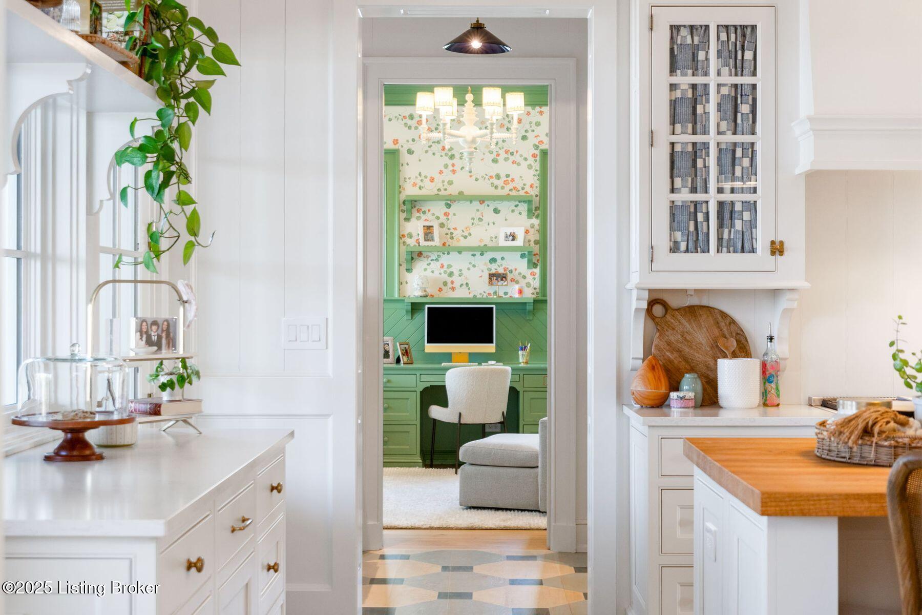 8220 Sutherland Farm Rd