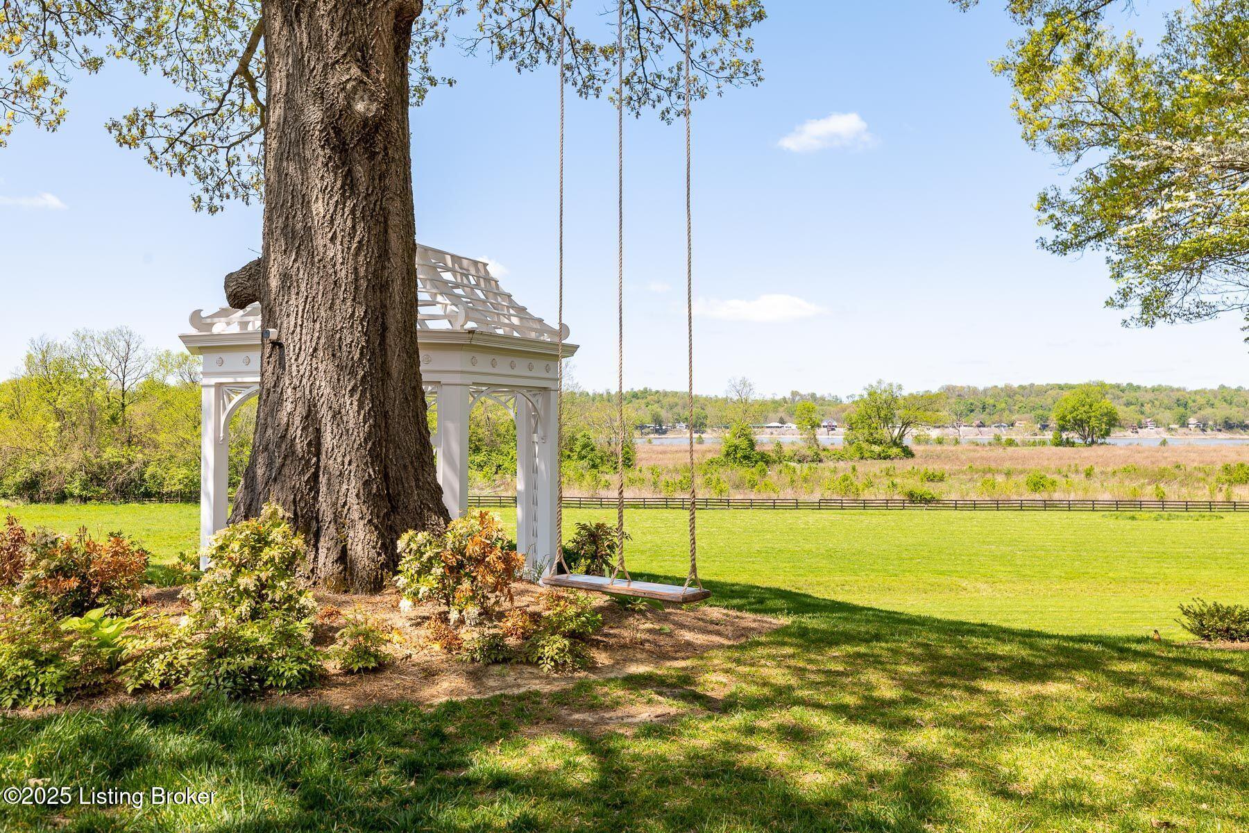 8220 Sutherland Farm Rd