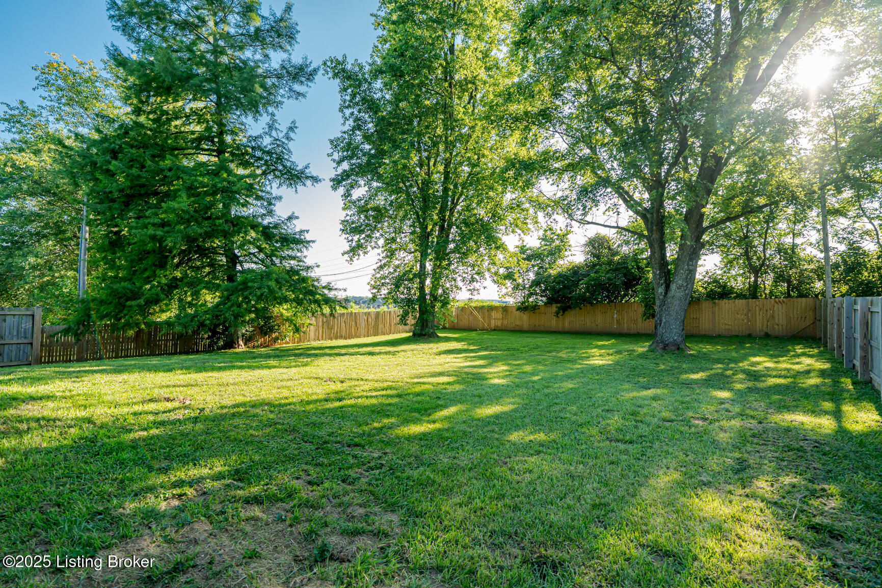 773 Ardmore Ln