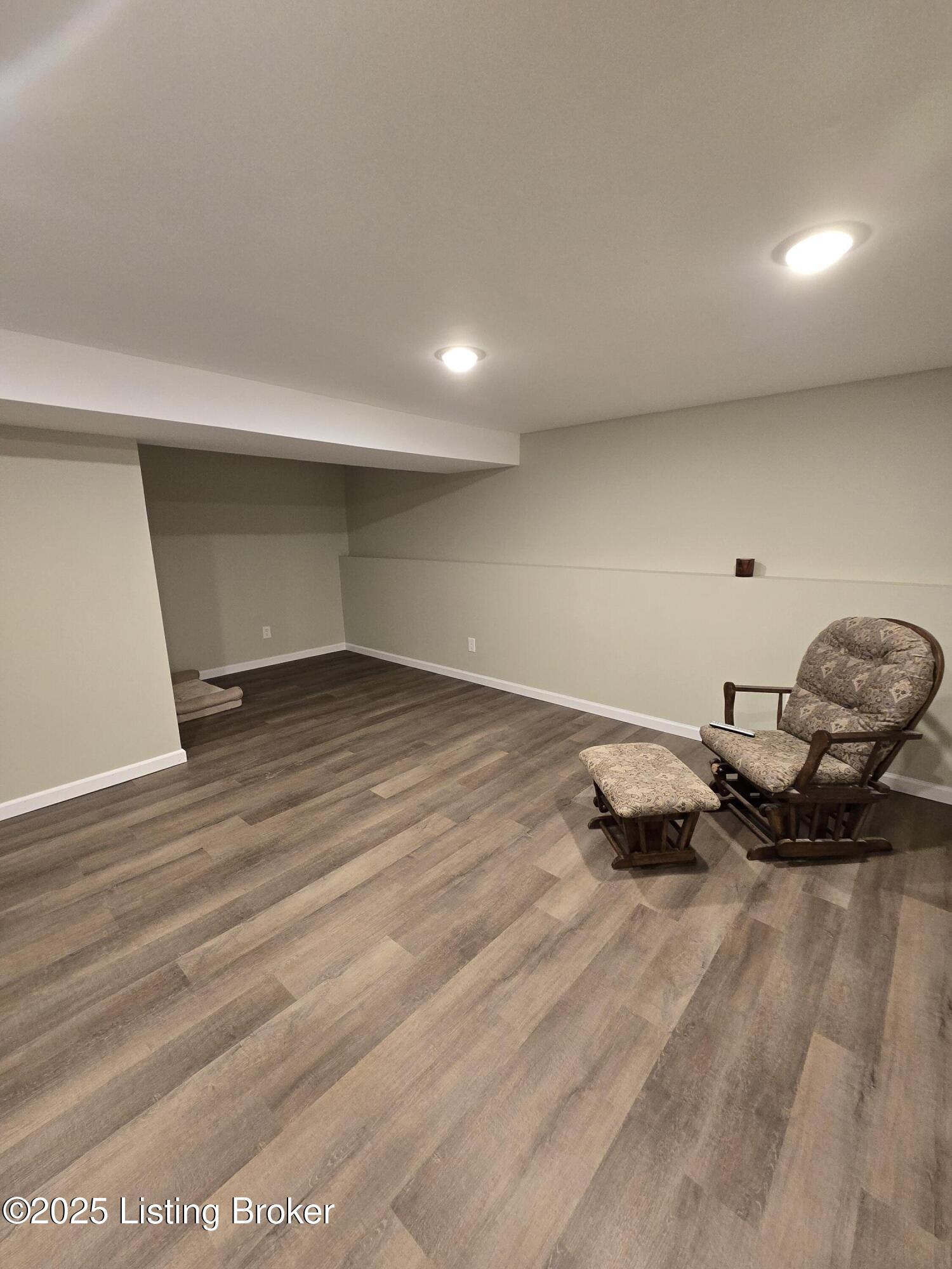 773 Ardmore Ln