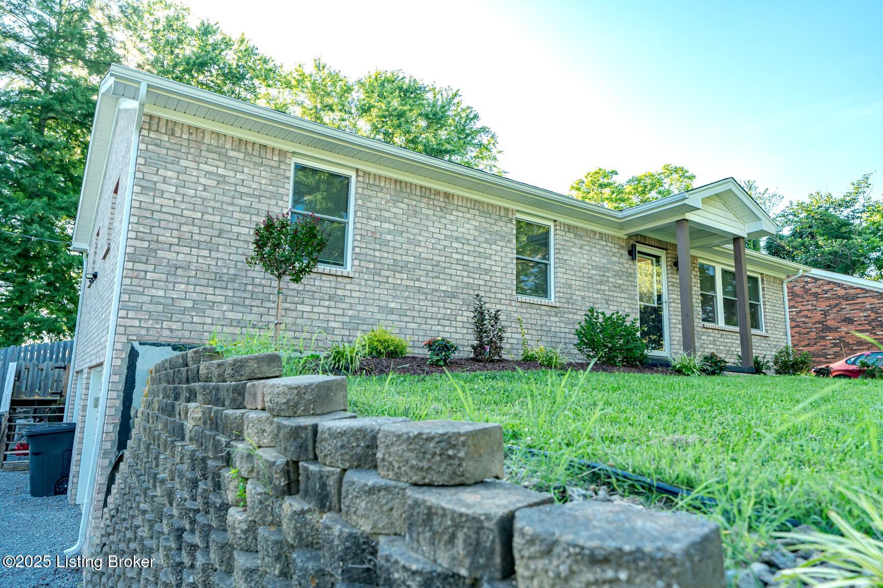 773 Ardmore Ln