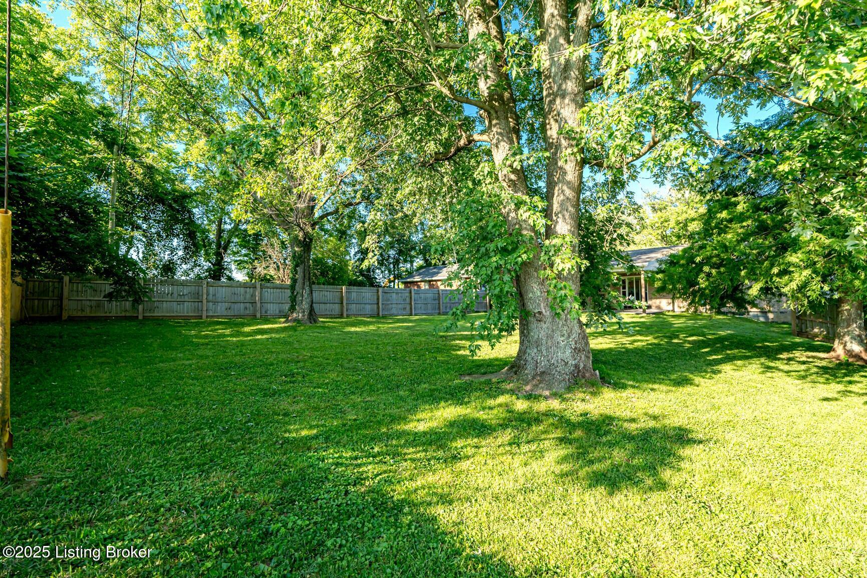 773 Ardmore Ln