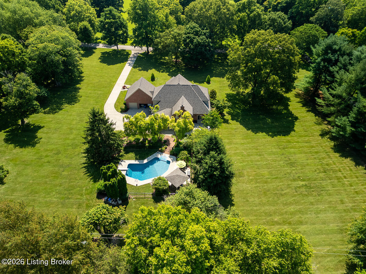 3616 Constantine Dr